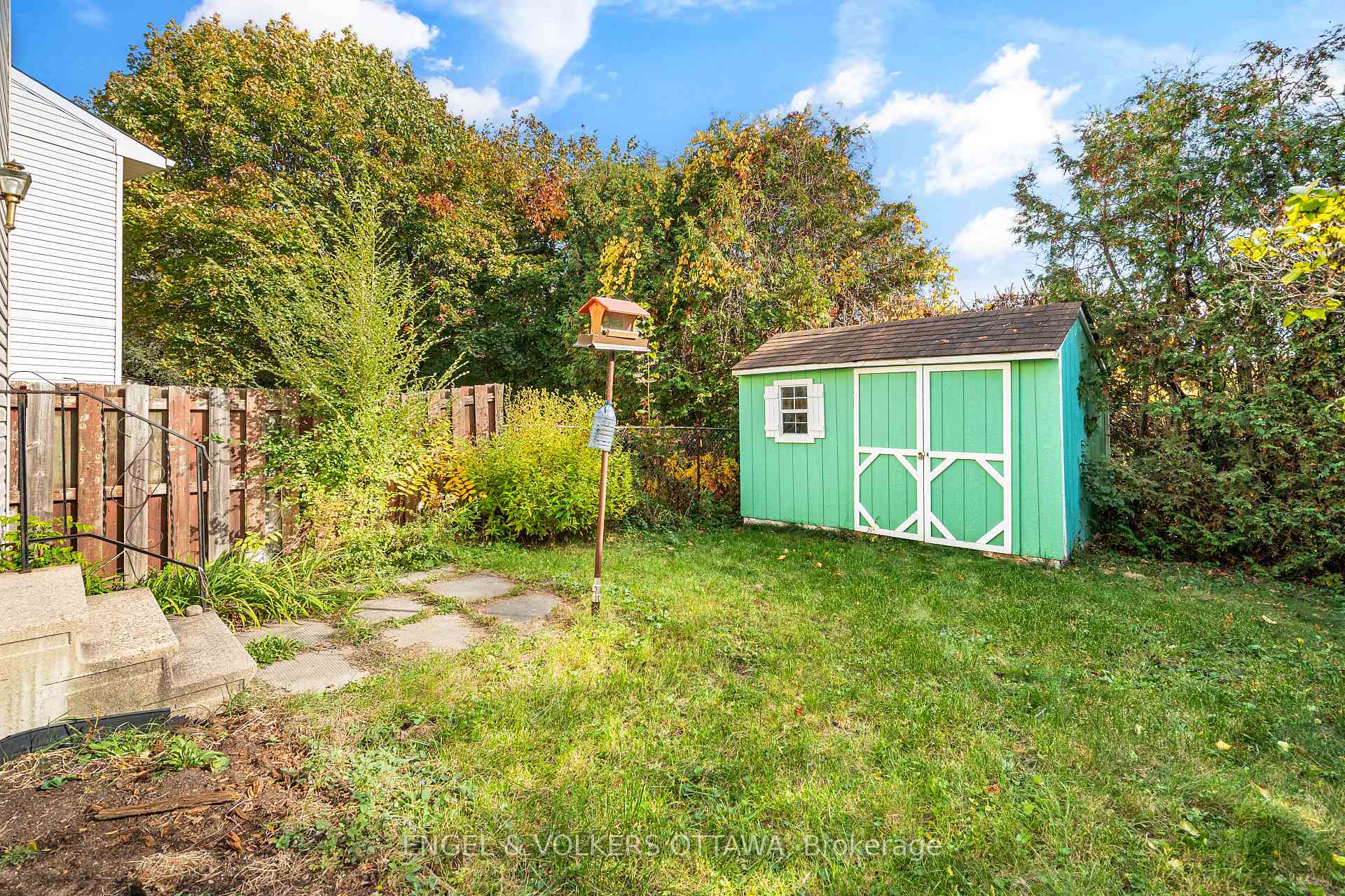 Photo 36 of 1379 Ambridge Way, Ottawa, Courtland Park — HOMEH