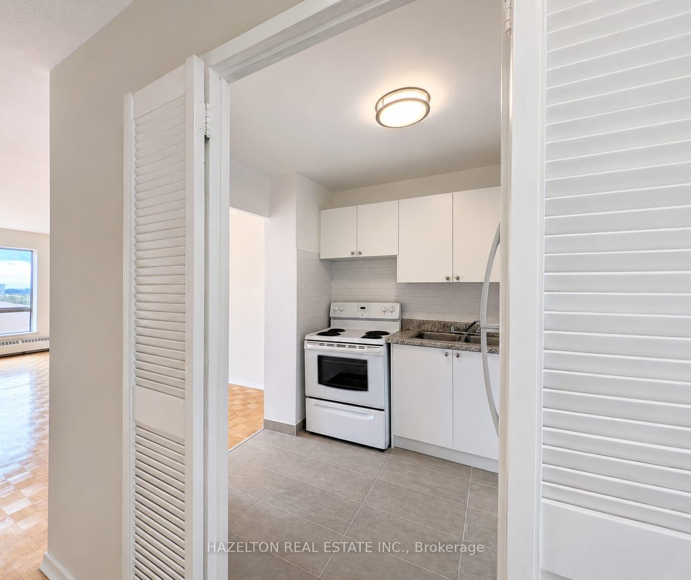 Photo 9 of Unit 1002, 1665 Bloor Street E, Mississauga, Applewood — HOMEH