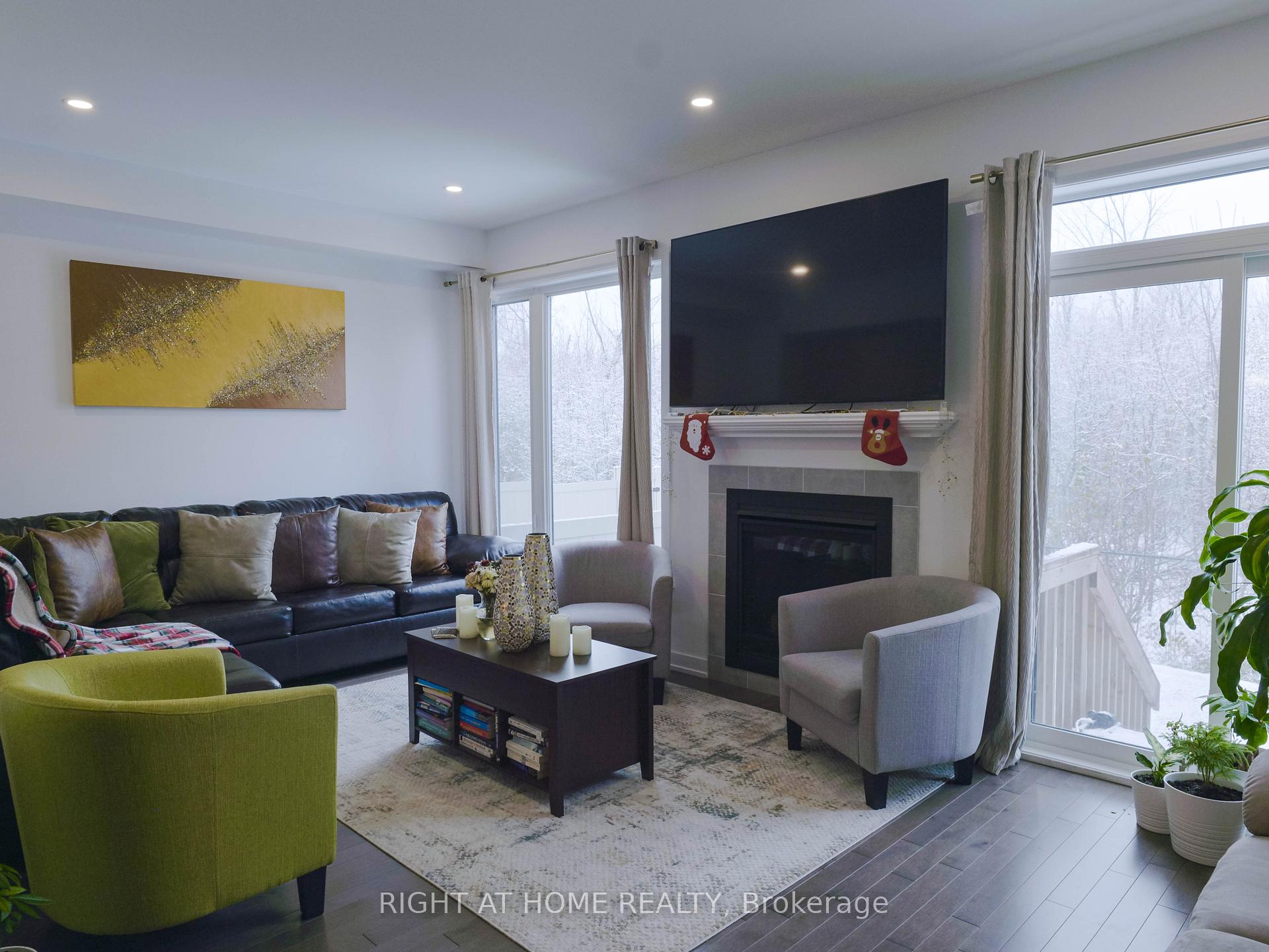Photo 12 of 149 Wabikon Crescent, Ottawa, Blossom Park/Kemp Park/Findlay Creek — HOMEH