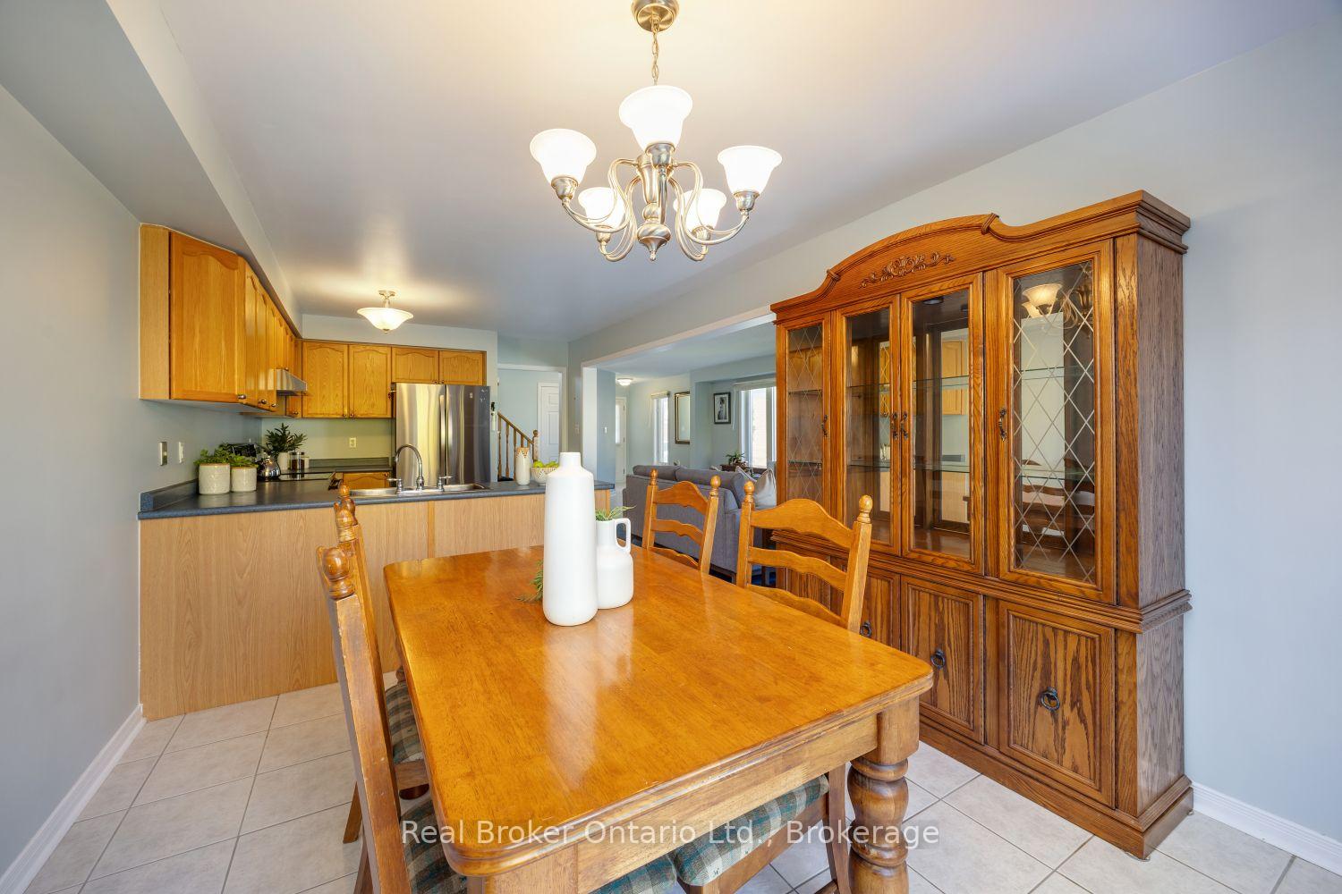 Photo 9 of 213 Hutton Place, Clarington, Bowmanville — HOMEH
