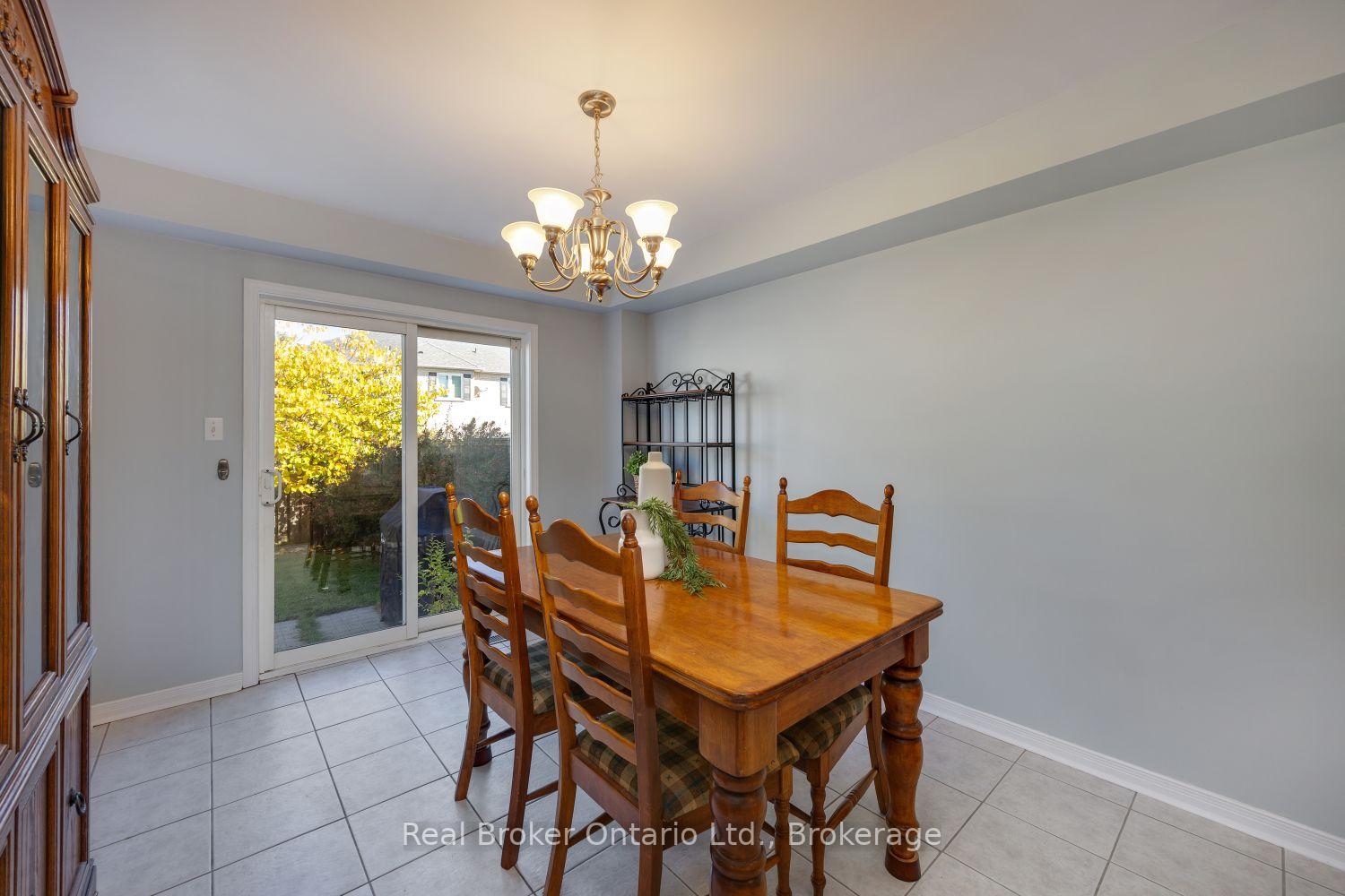 Photo 10 of 213 Hutton Place, Clarington, Bowmanville — HOMEH
