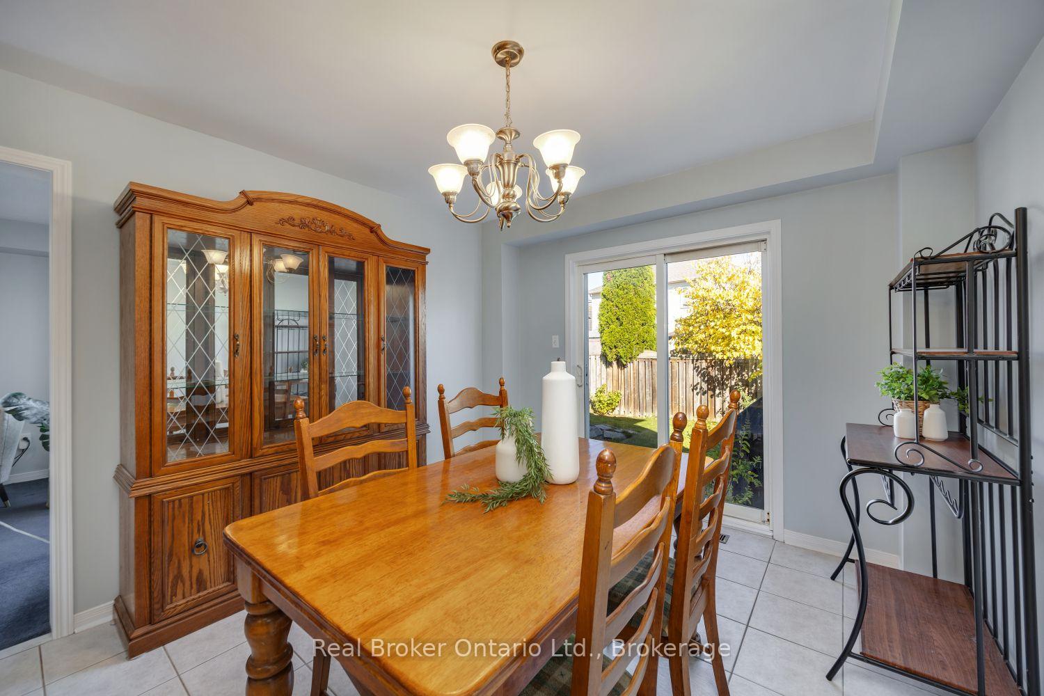 Photo 11 of 213 Hutton Place, Clarington, Bowmanville — HOMEH