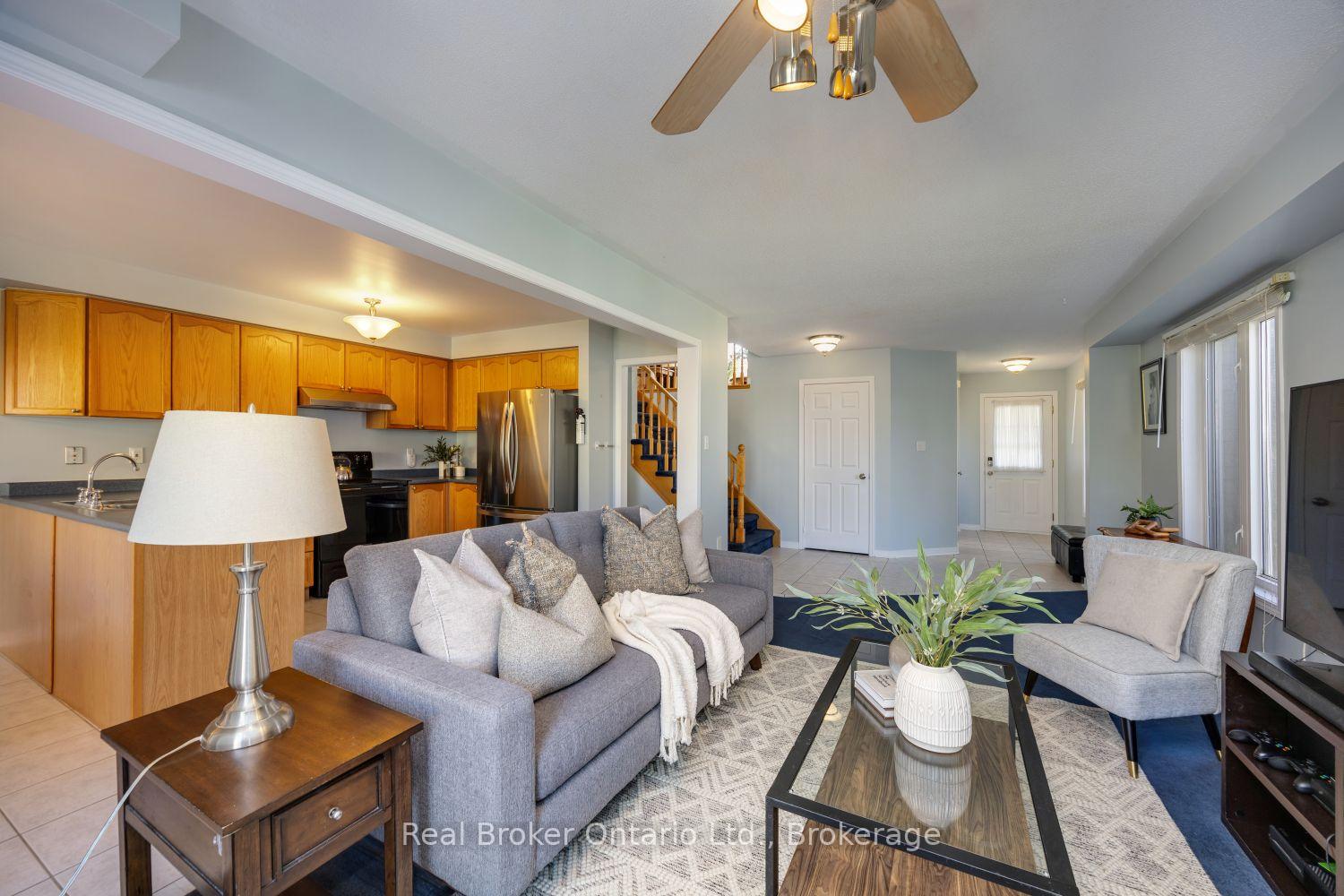Photo 12 of 213 Hutton Place, Clarington, Bowmanville — HOMEH
