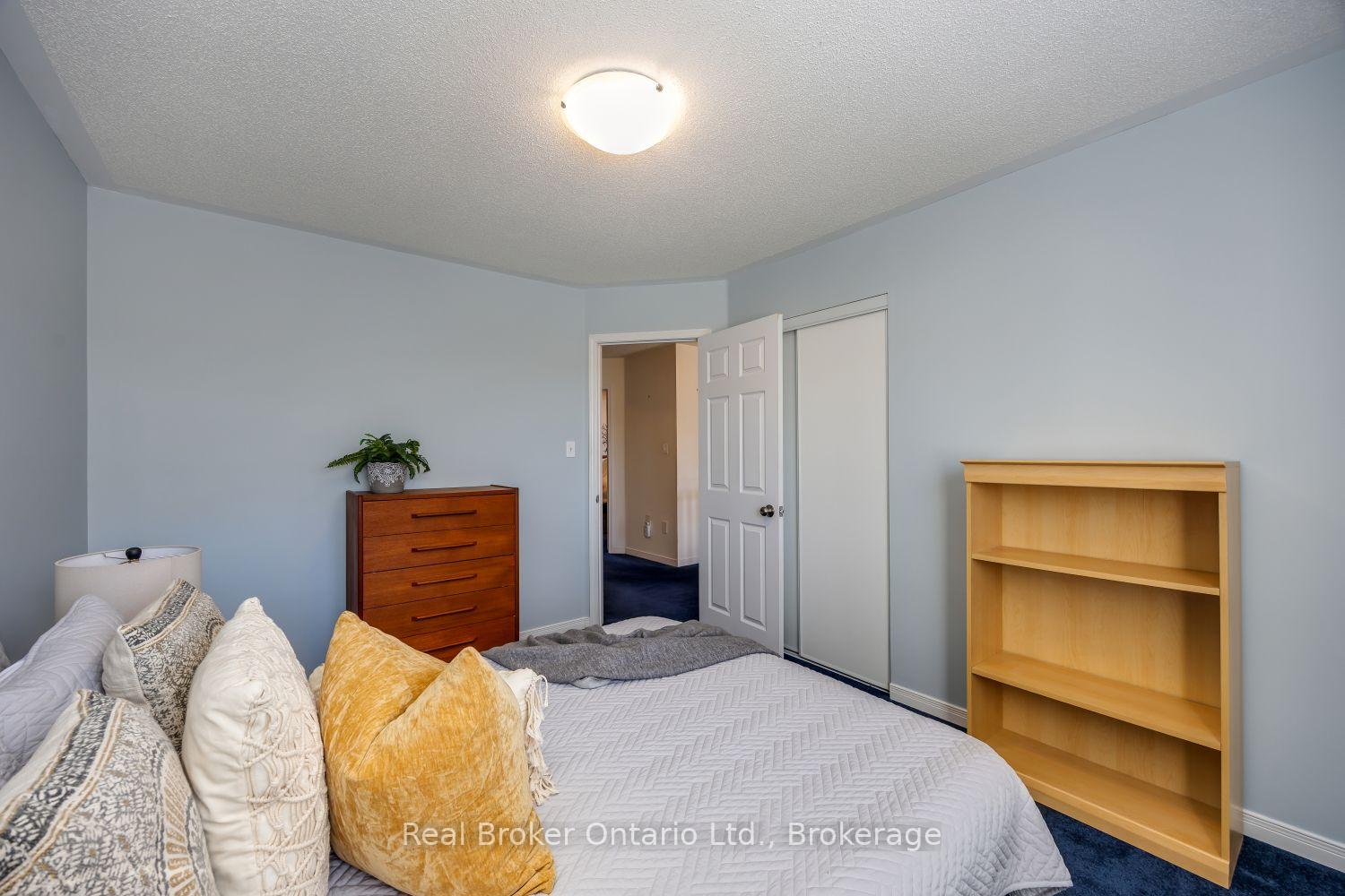 Photo 27 of 213 Hutton Place, Clarington, Bowmanville — HOMEH