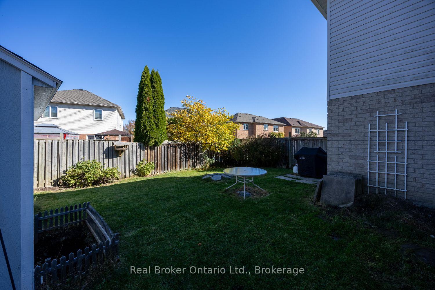 Photo 34 of 213 Hutton Place, Clarington, Bowmanville — HOMEH