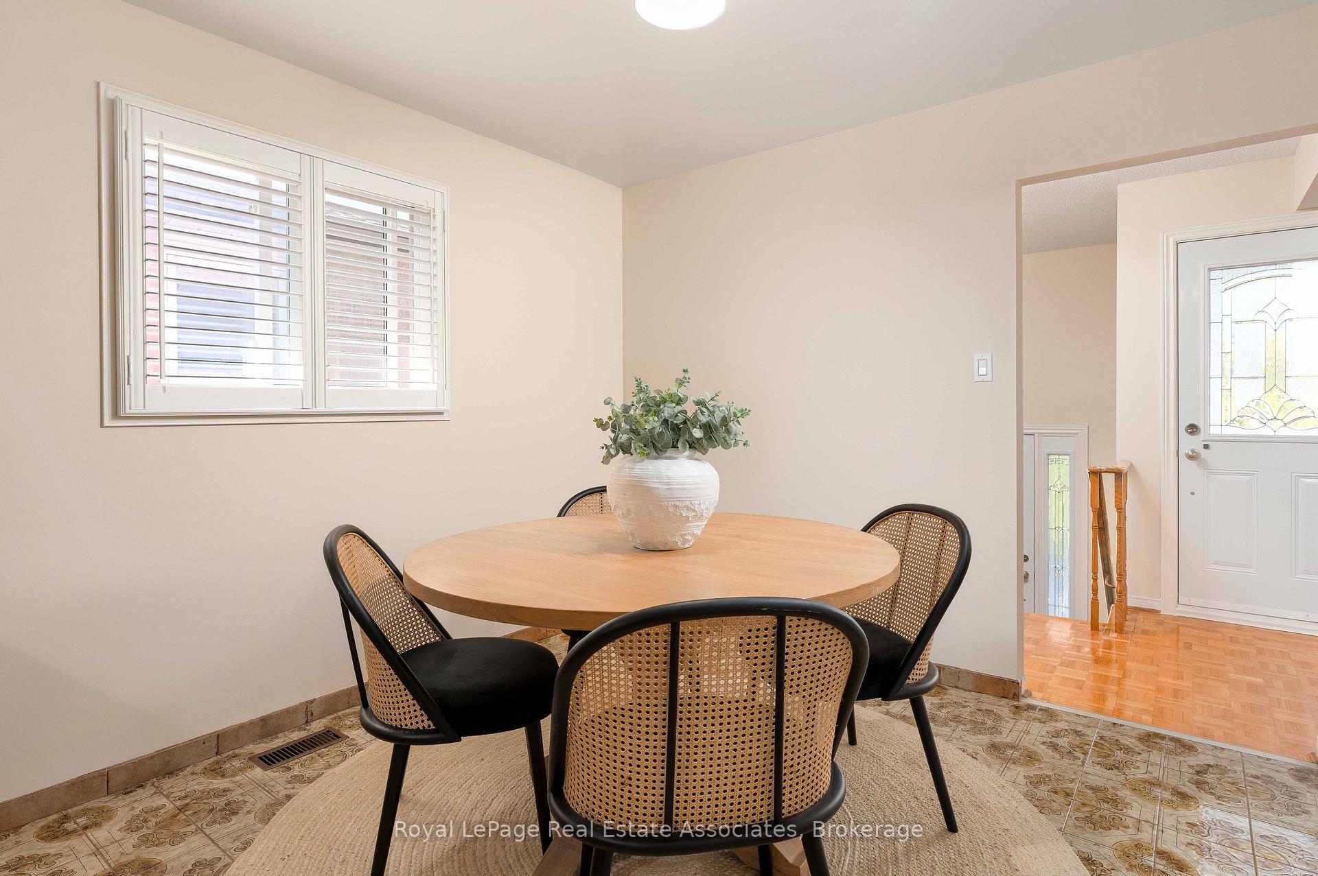 Photo 19 of 7 Capstan Court, North York, Glenfield-Jane Heights — HOMEH