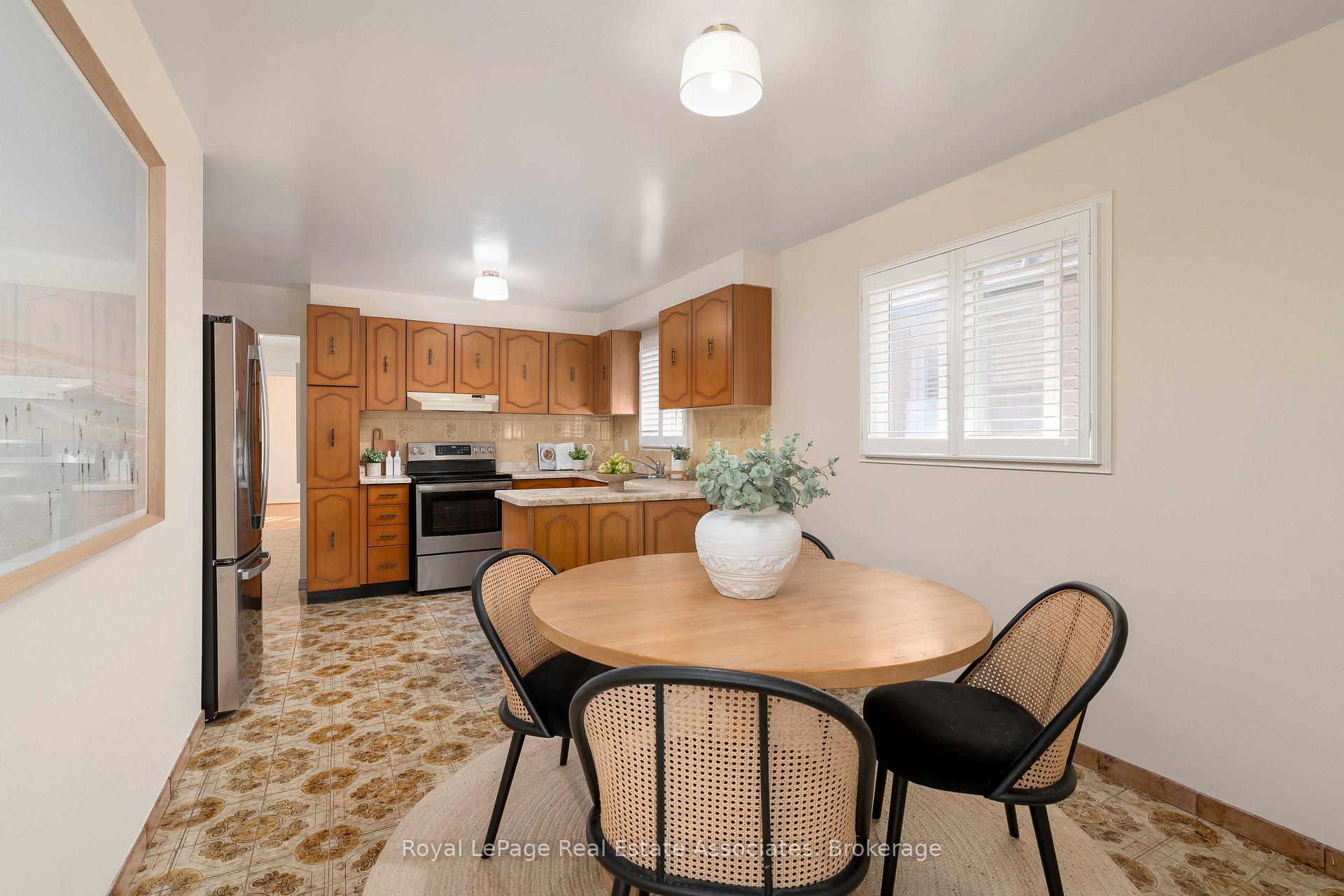 Photo 22 of 7 Capstan Court, North York, Glenfield-Jane Heights — HOMEH