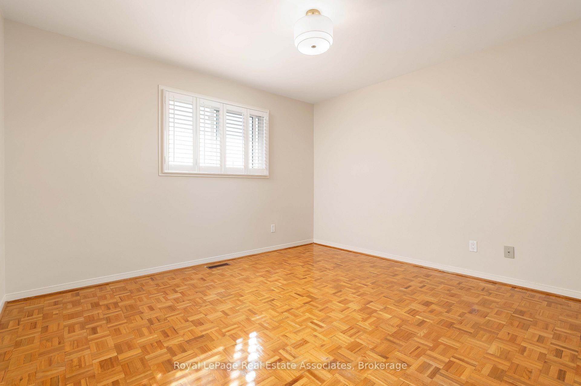 Photo 25 of 7 Capstan Court, North York, Glenfield-Jane Heights — HOMEH
