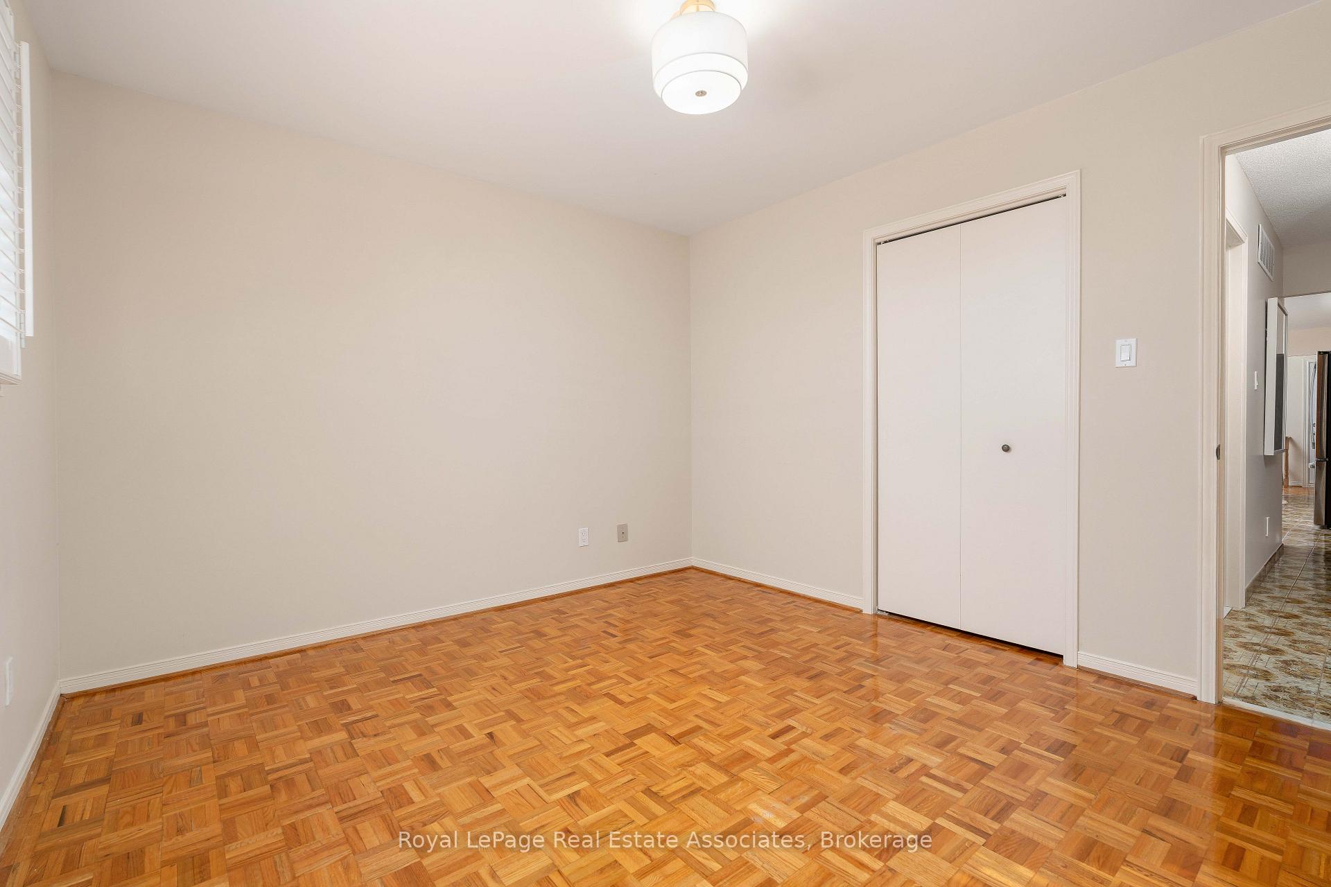 Photo 26 of 7 Capstan Court, North York, Glenfield-Jane Heights — HOMEH