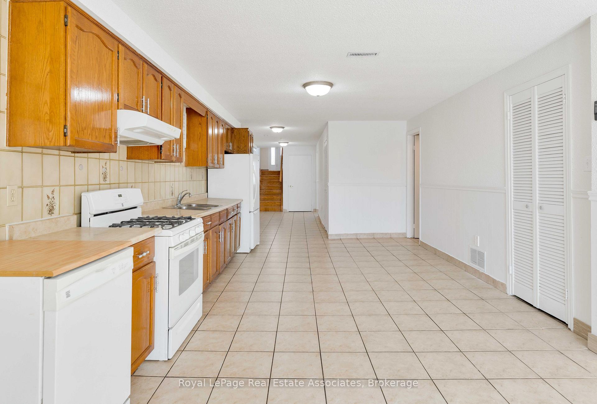 Photo 35 of 7 Capstan Court, North York, Glenfield-Jane Heights — HOMEH
