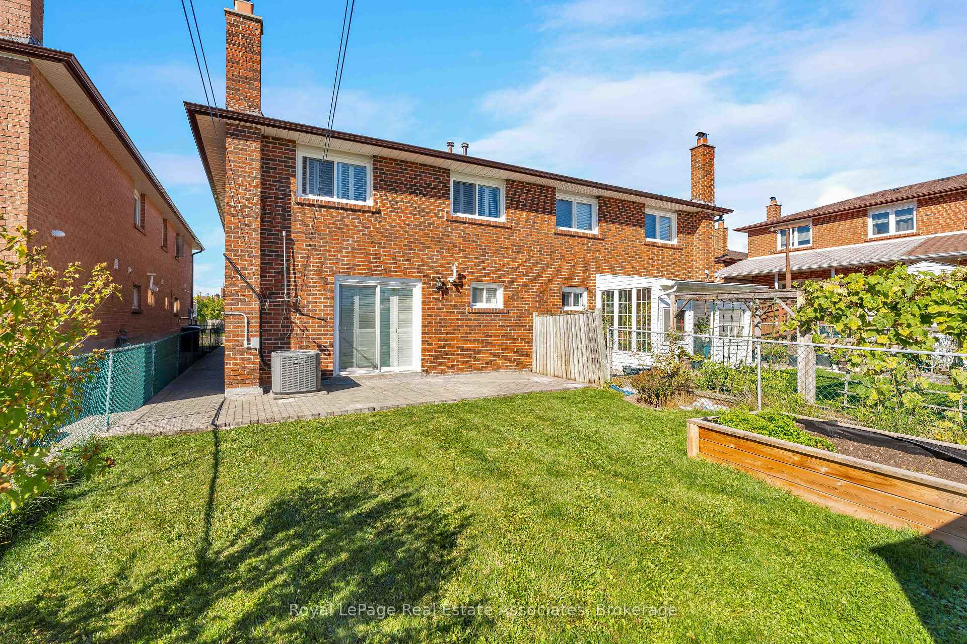 Photo 45 of 7 Capstan Court, North York, Glenfield-Jane Heights — HOMEH