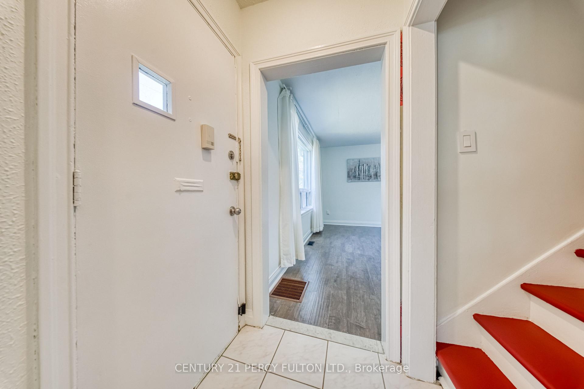 Photo 3 of 109 Norton Avenue, North York, Willowdale East — HOMEH