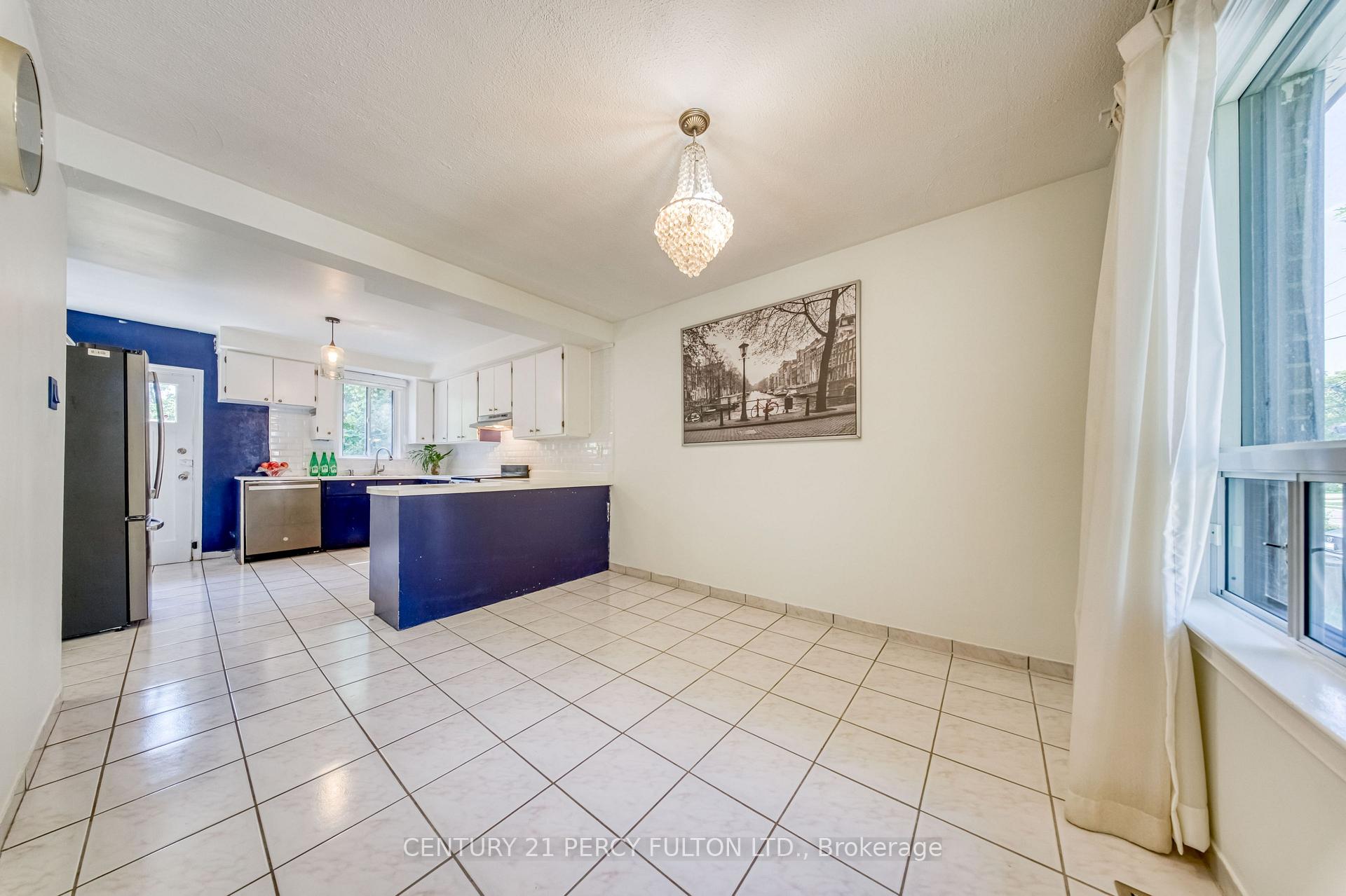 Photo 8 of 109 Norton Avenue, North York, Willowdale East — HOMEH