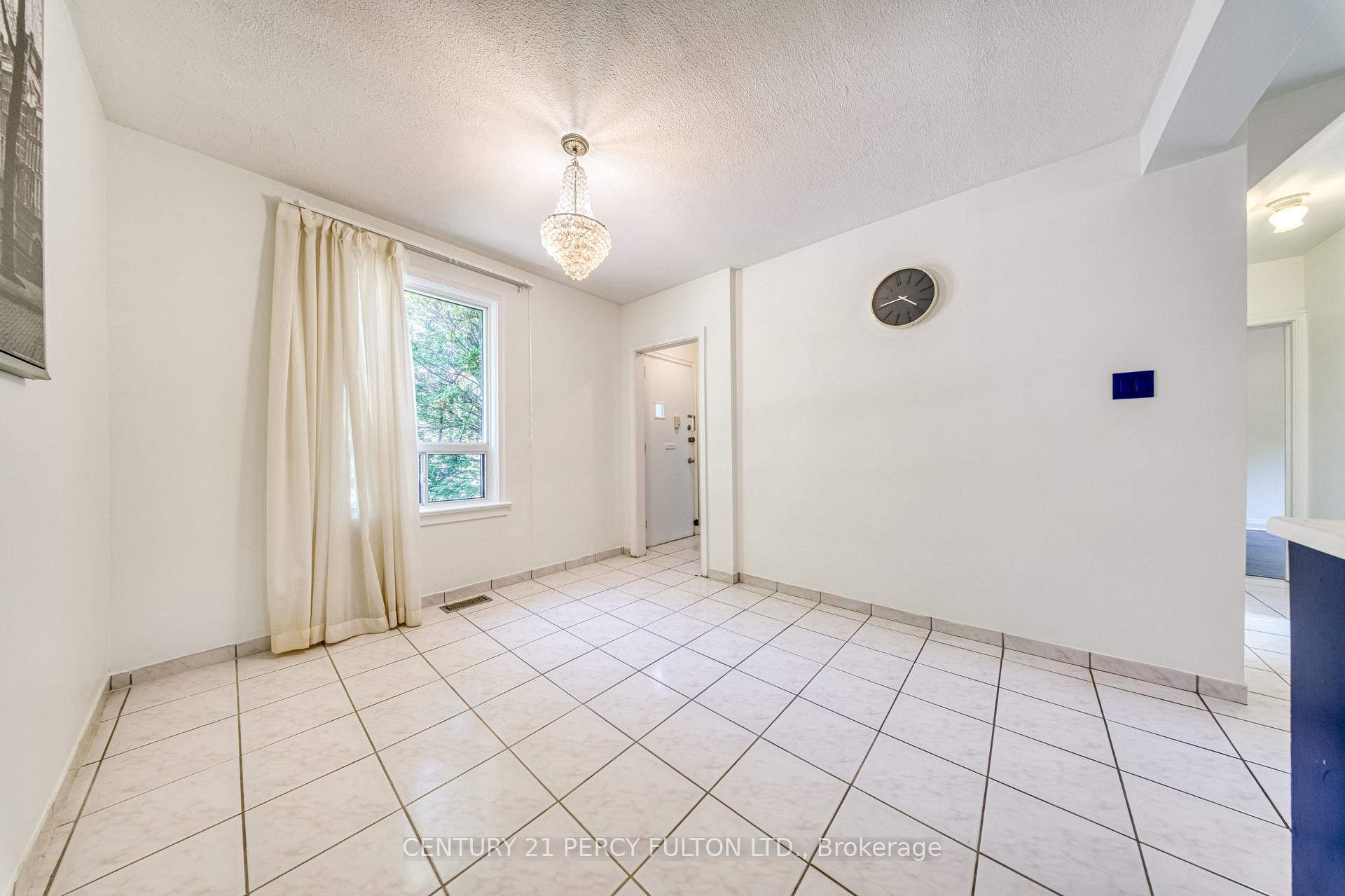 Photo 10 of 109 Norton Avenue, North York, Willowdale East — HOMEH