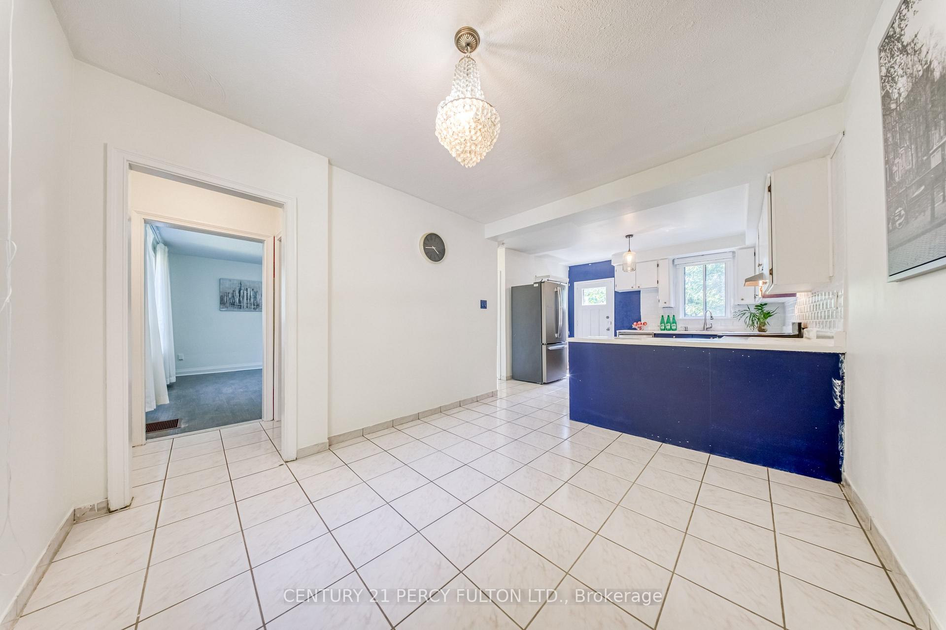 Photo 11 of 109 Norton Avenue, North York, Willowdale East — HOMEH