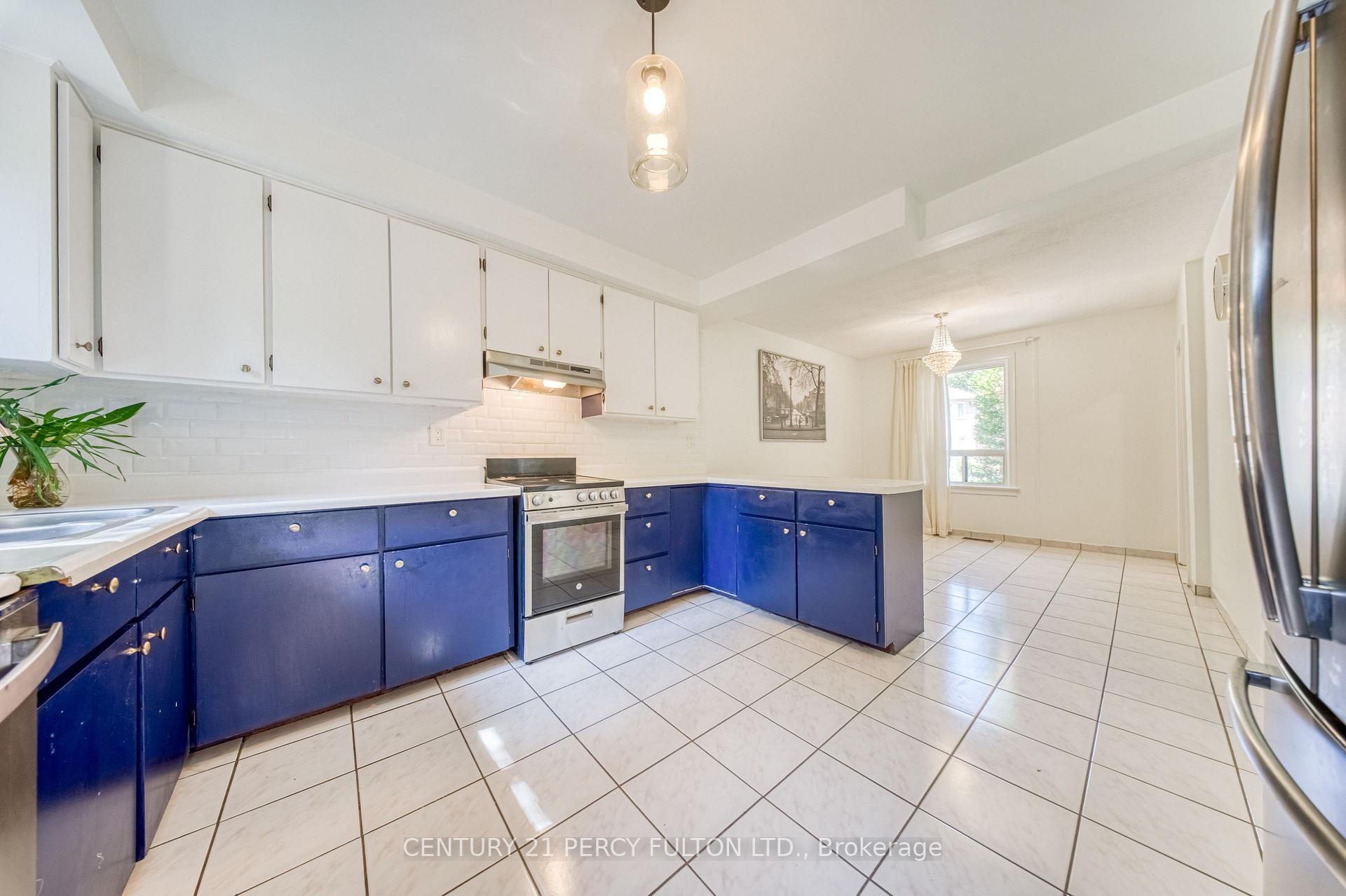 Photo 13 of 109 Norton Avenue, North York, Willowdale East — HOMEH