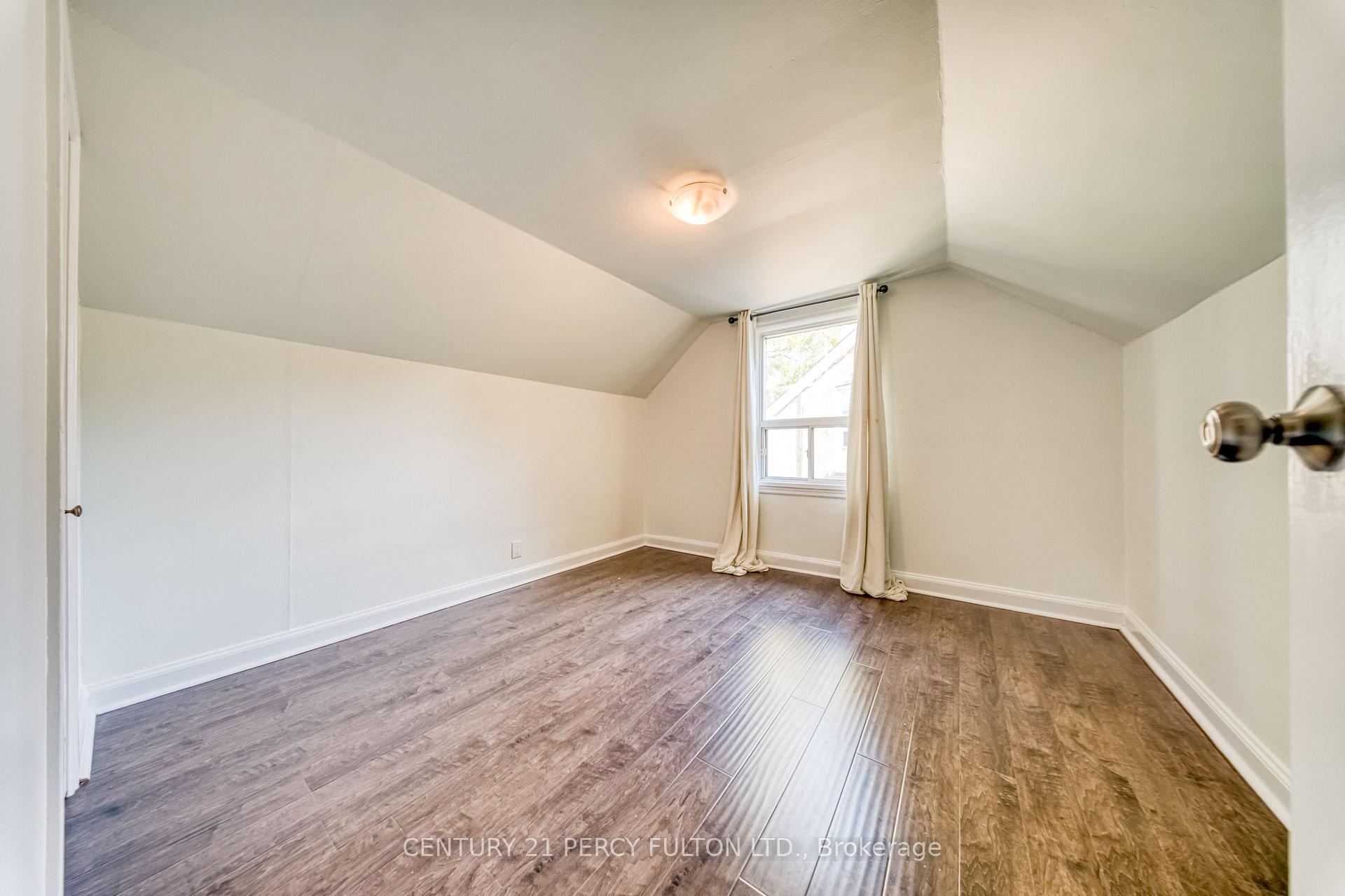 Photo 22 of 109 Norton Avenue, North York, Willowdale East — HOMEH