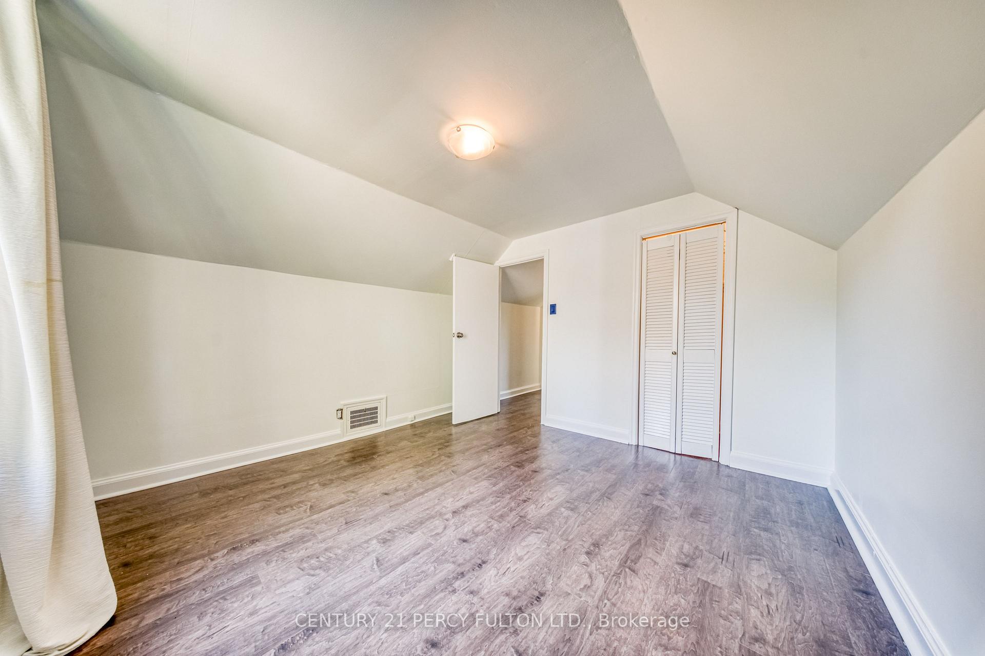 Photo 23 of 109 Norton Avenue, North York, Willowdale East — HOMEH