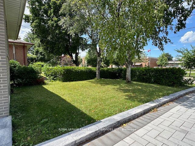 Photo 2 of Unit Bsmt, 295 Pleasant Avenue, North York, Newtonbrook West — HOMEH