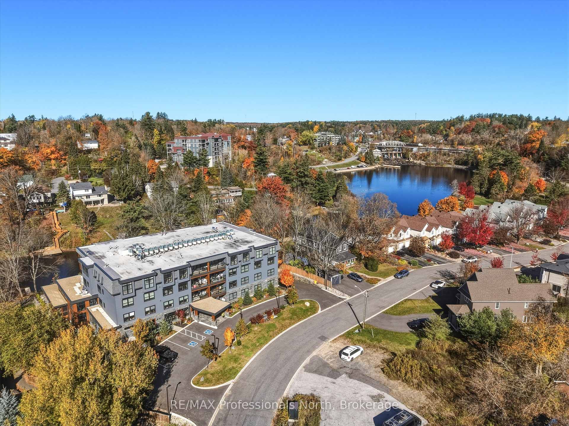 Photo 3 of Unit 402, 200 Anglo Street, Bracebridge — HOMEH