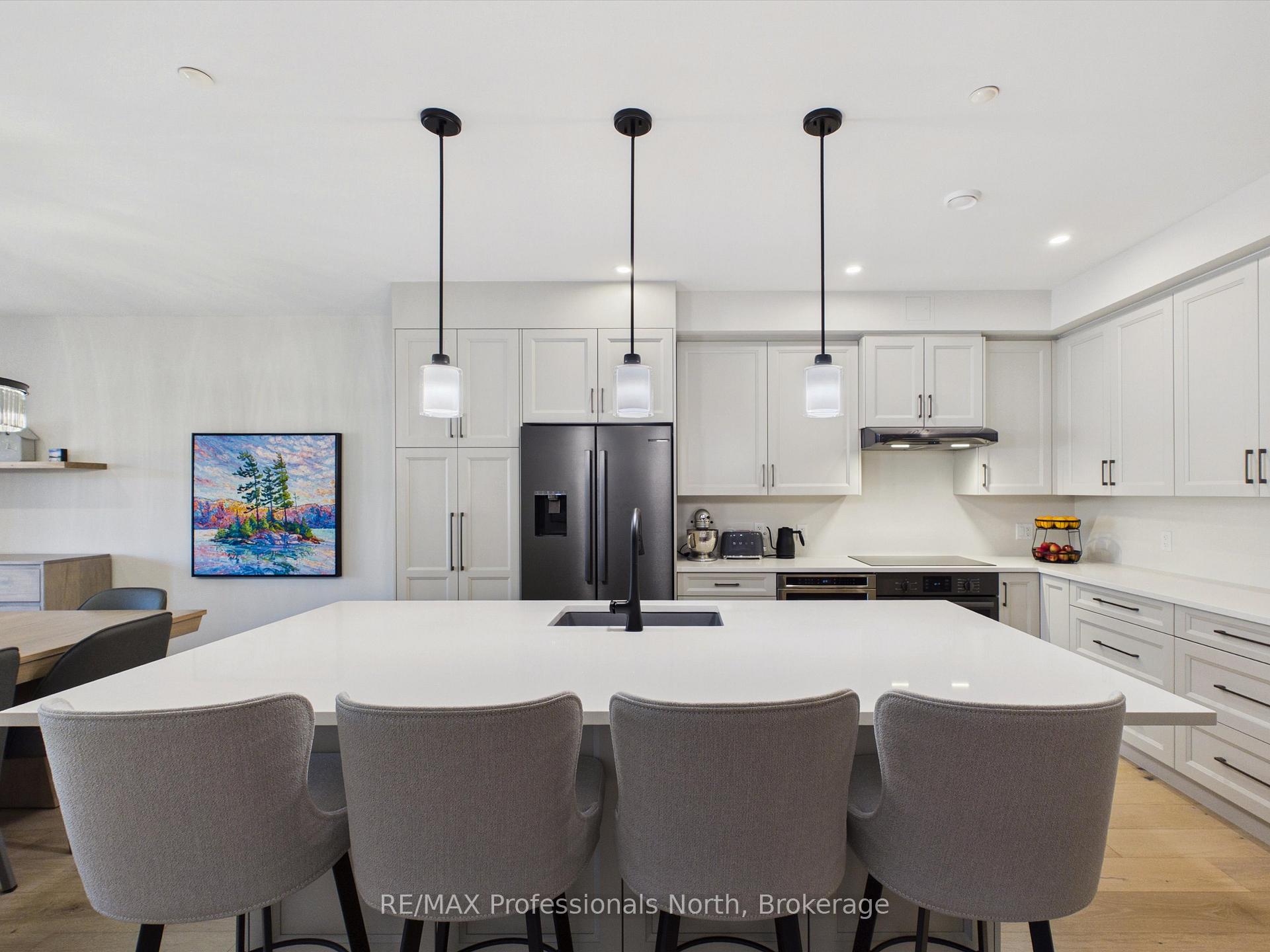 Photo 8 of Unit 402, 200 Anglo Street, Bracebridge — HOMEH