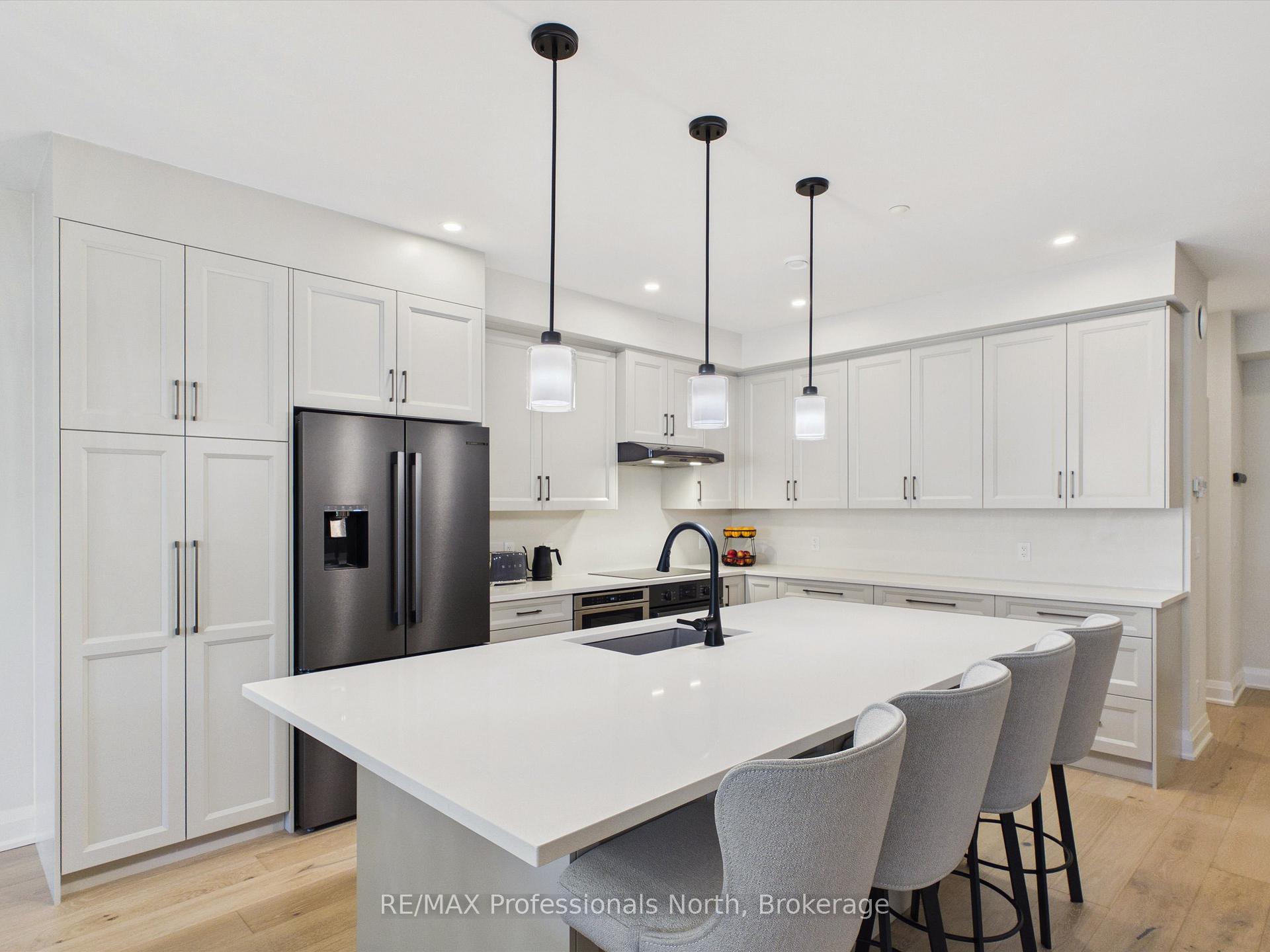 Photo 9 of Unit 402, 200 Anglo Street, Bracebridge — HOMEH
