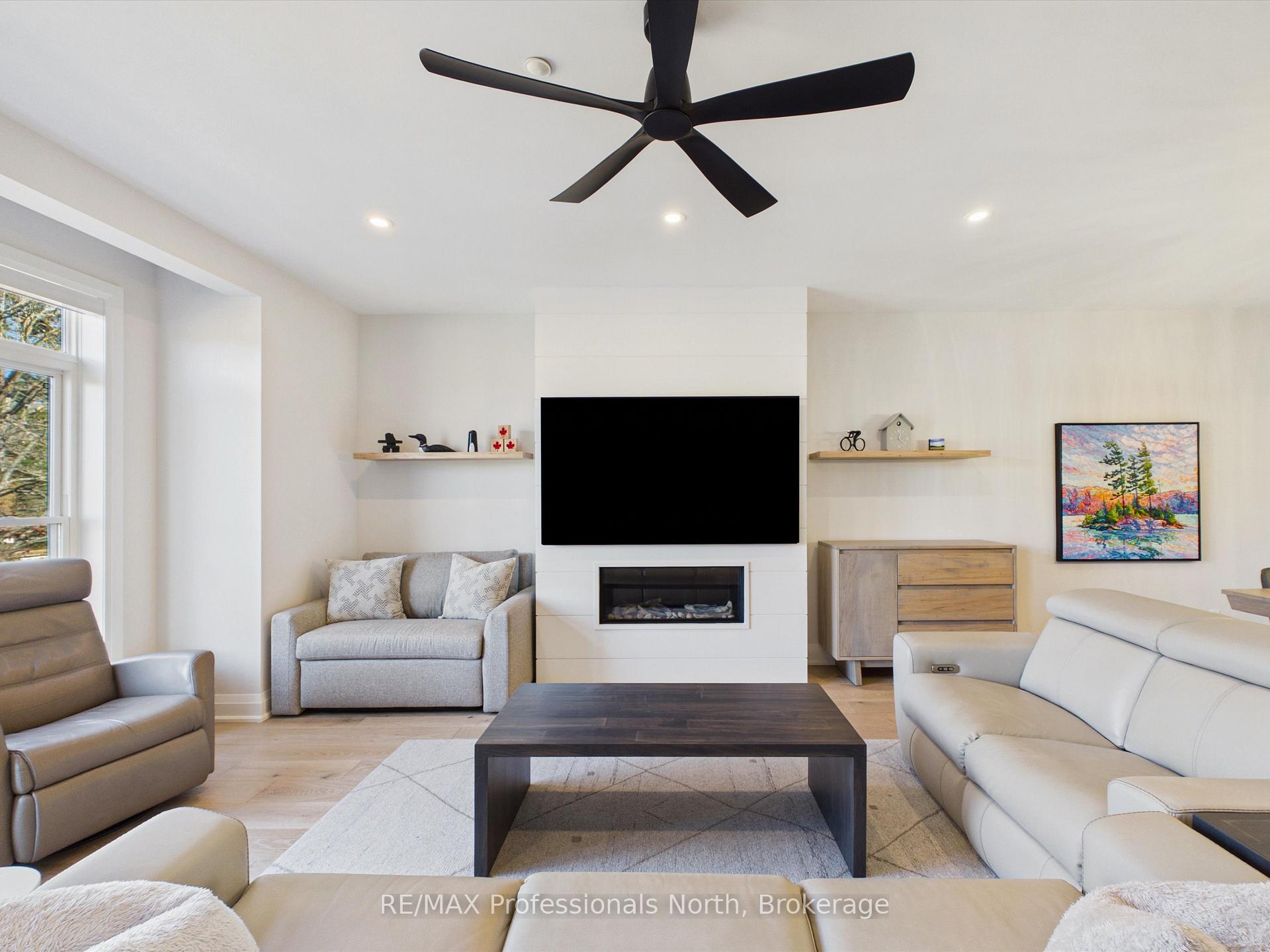 Photo 22 of Unit 402, 200 Anglo Street, Bracebridge — HOMEH