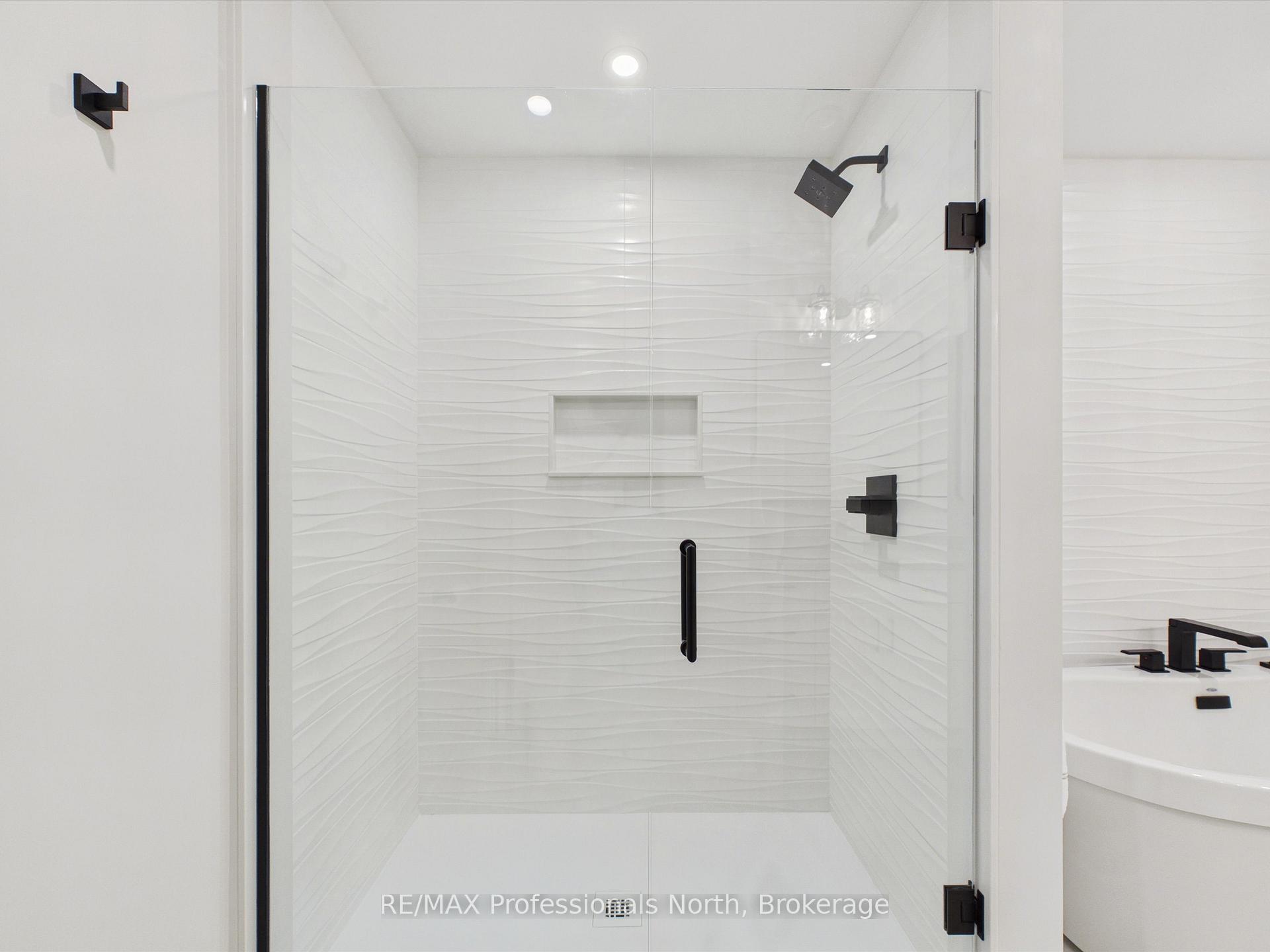 Photo 34 of Unit 402, 200 Anglo Street, Bracebridge — HOMEH