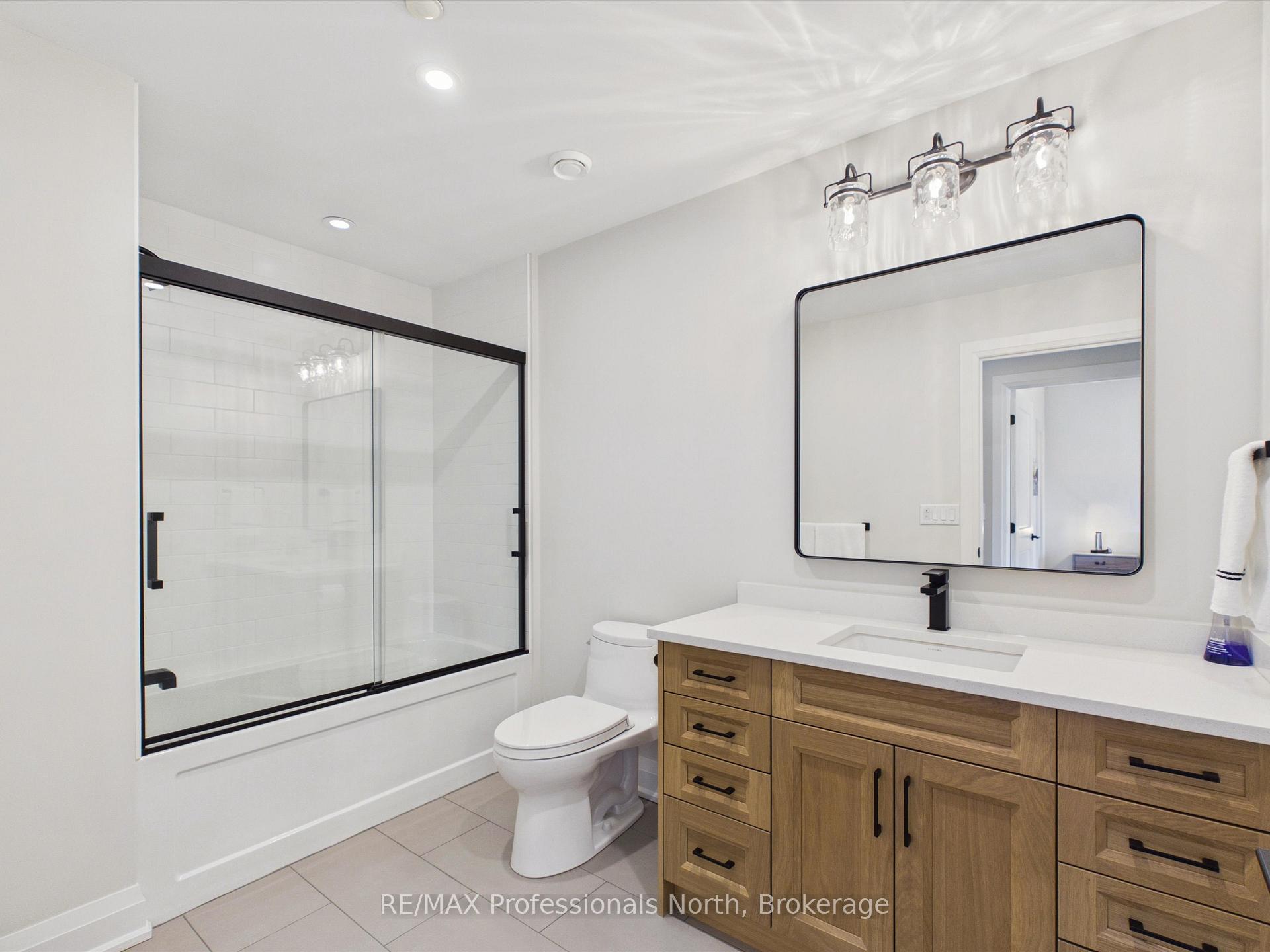 Photo 40 of Unit 402, 200 Anglo Street, Bracebridge — HOMEH