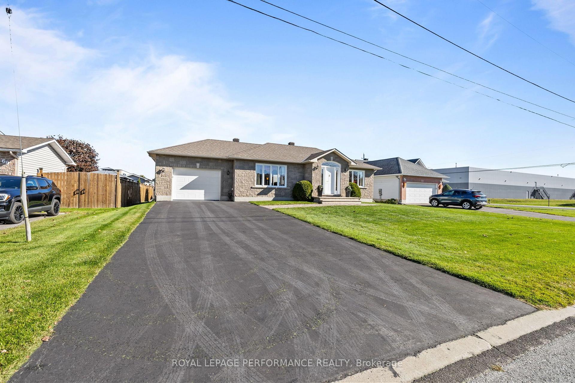 Photo 2 of 71 Faucher Boulevard, Casselman, Casselman — HOMEH