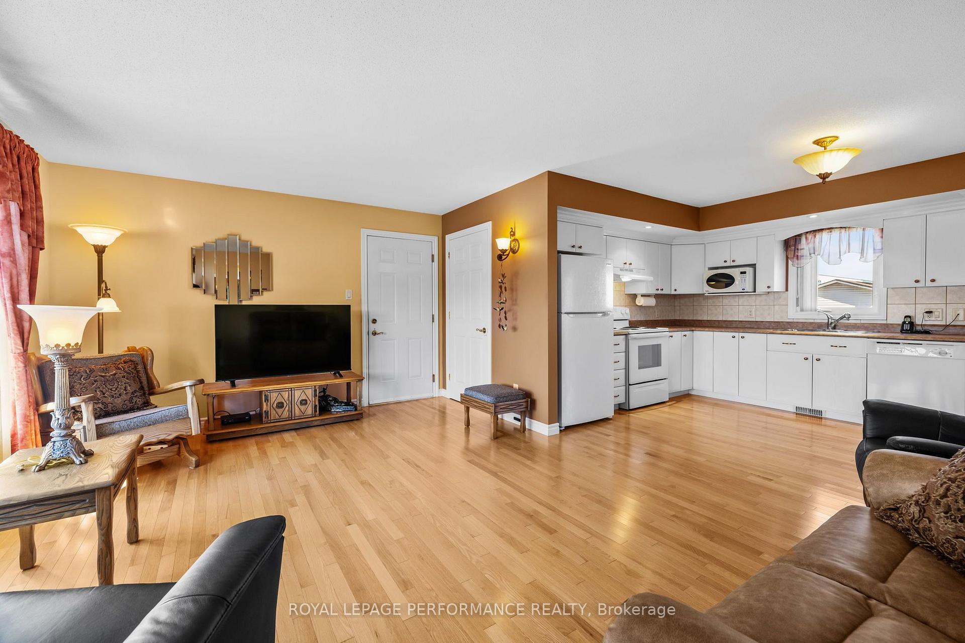 Photo 4 of 71 Faucher Boulevard, Casselman, Casselman — HOMEH