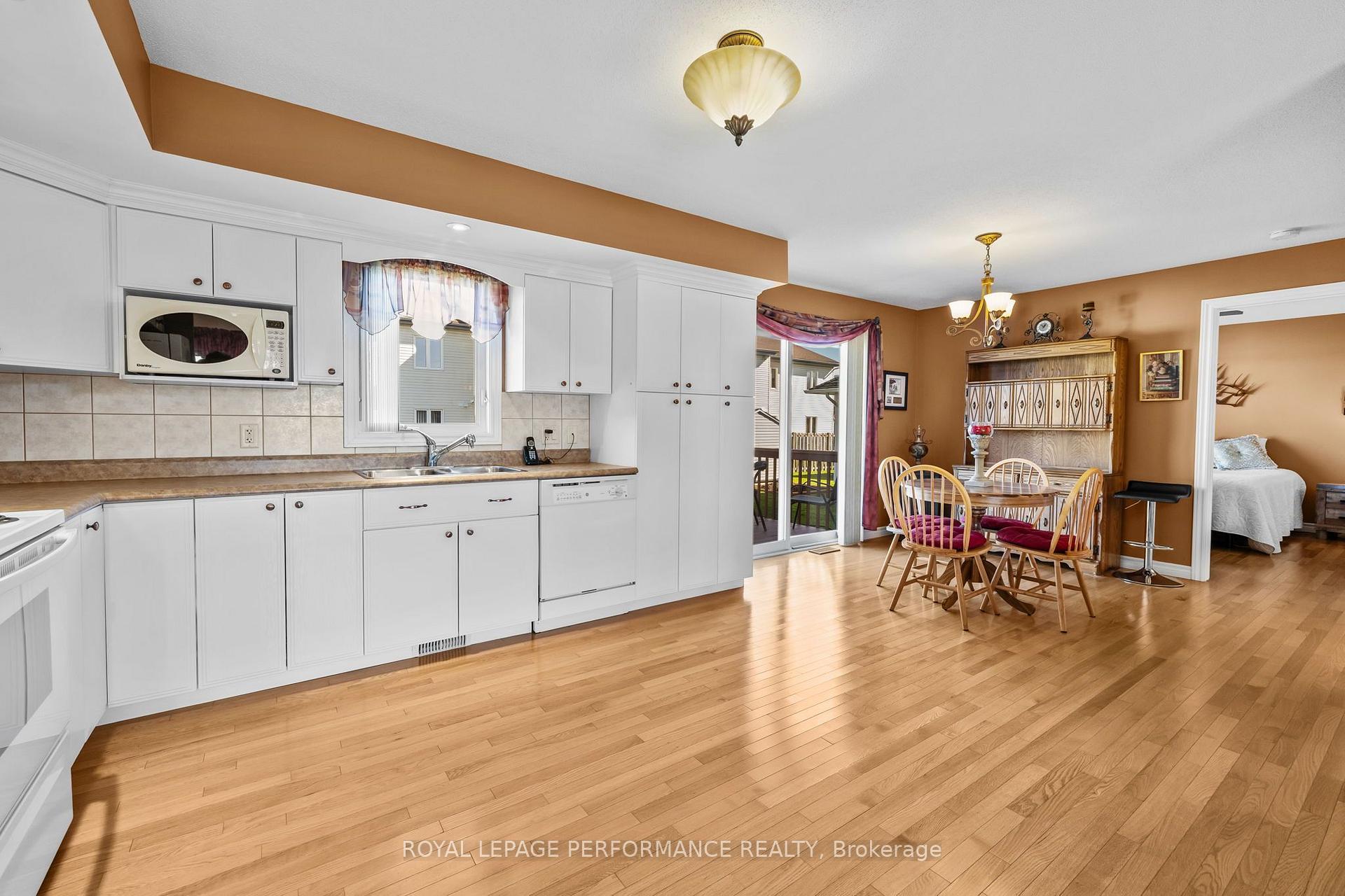 Photo 7 of 71 Faucher Boulevard, Casselman, Casselman — HOMEH