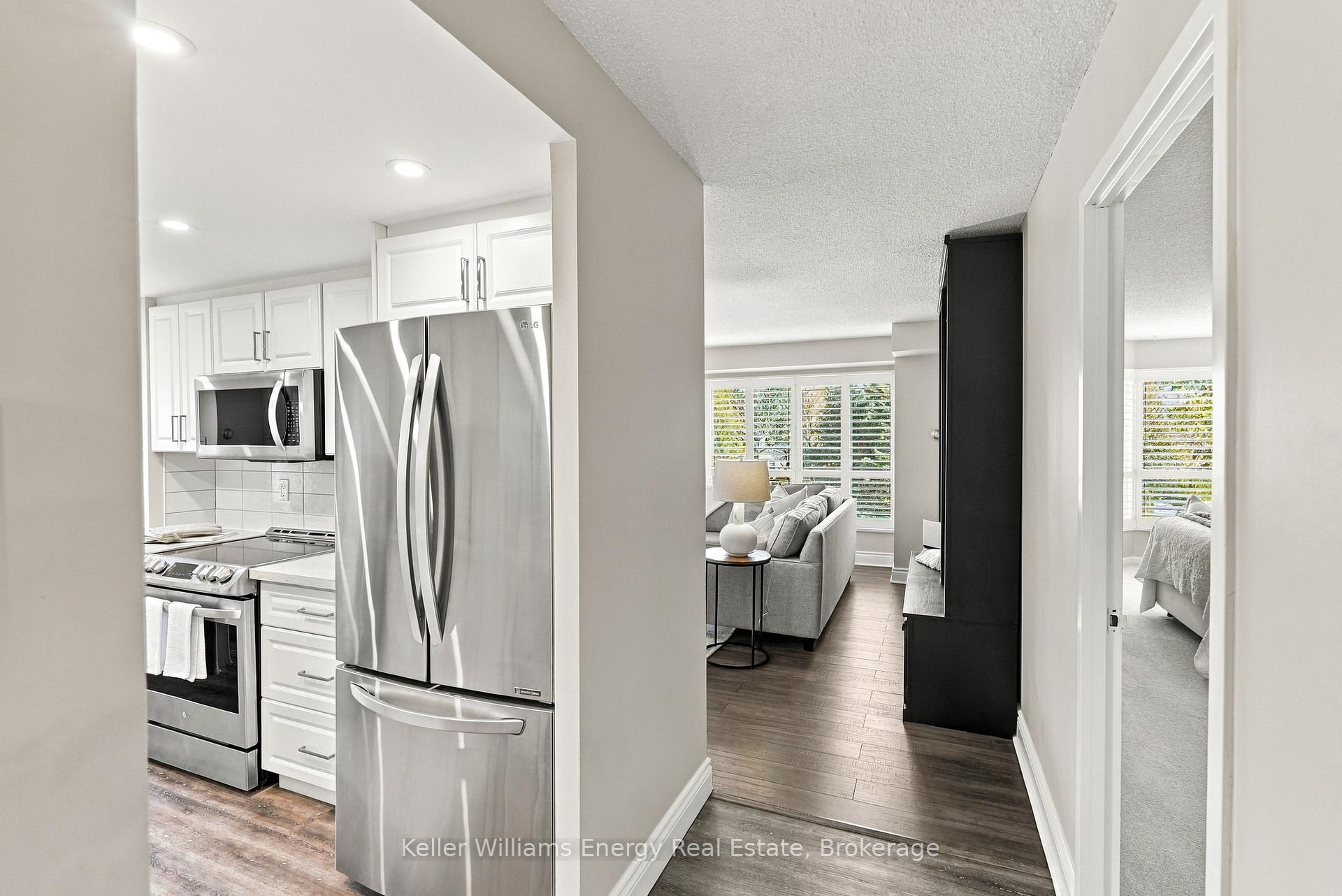 Photo 5 of Unit 302, 712 Rossland Road E, Whitby, Pringle Creek — HOMEH
