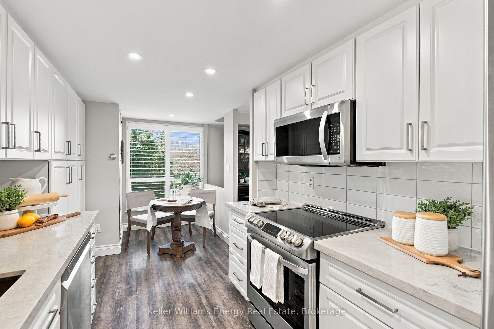 Photo 6 of Unit 302, 712 Rossland Road E, Whitby, Pringle Creek — HOMEH