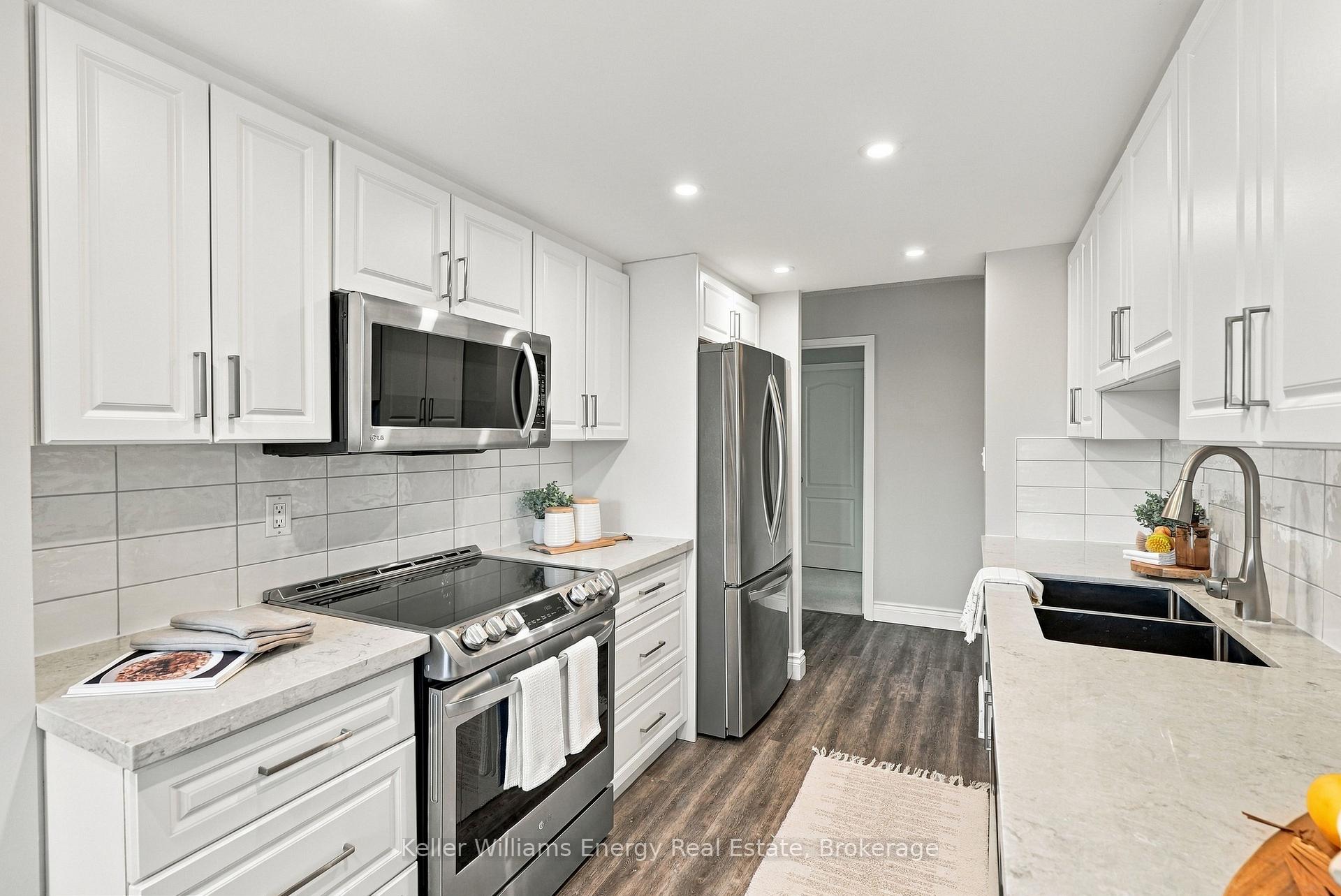 Photo 7 of Unit 302, 712 Rossland Road E, Whitby, Pringle Creek — HOMEH