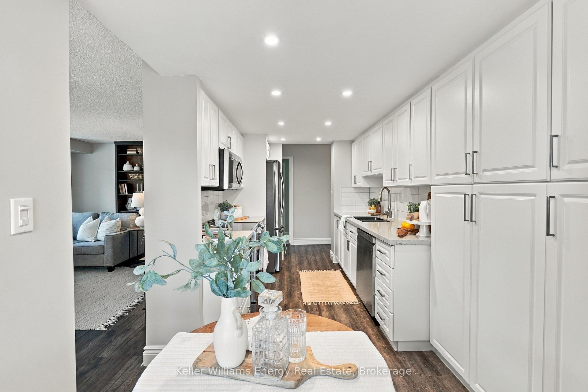 Photo 11 of Unit 302, 712 Rossland Road E, Whitby, Pringle Creek — HOMEH