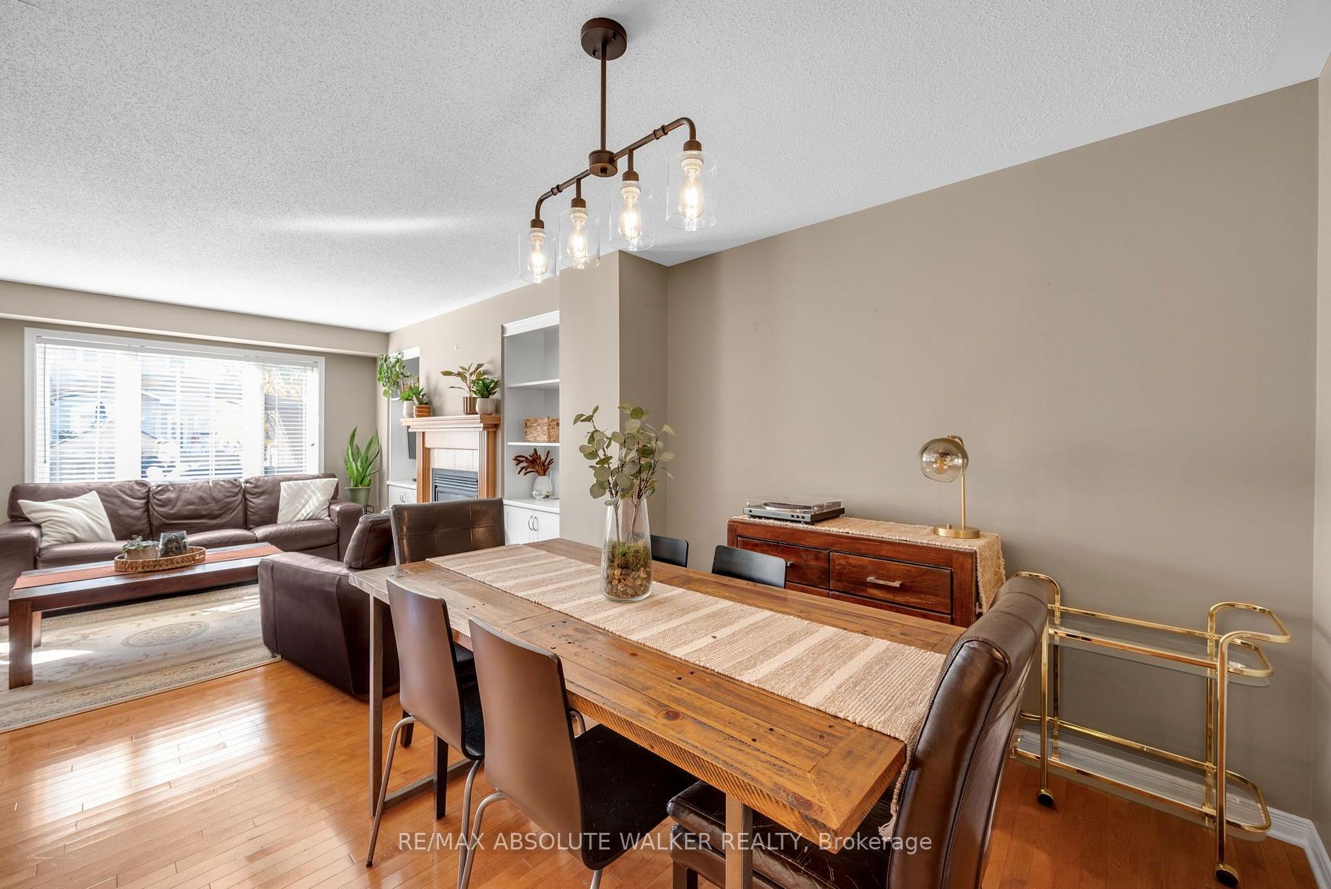 Photo 4 of 518 Fordell Avenue, Ottawa, Kanata - Morgan's Grant/South March — HOMEH