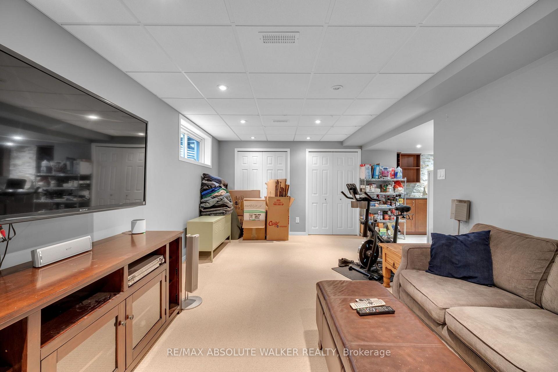 Photo 23 of 518 Fordell Avenue, Ottawa, Kanata - Morgan's Grant/South March — HOMEH