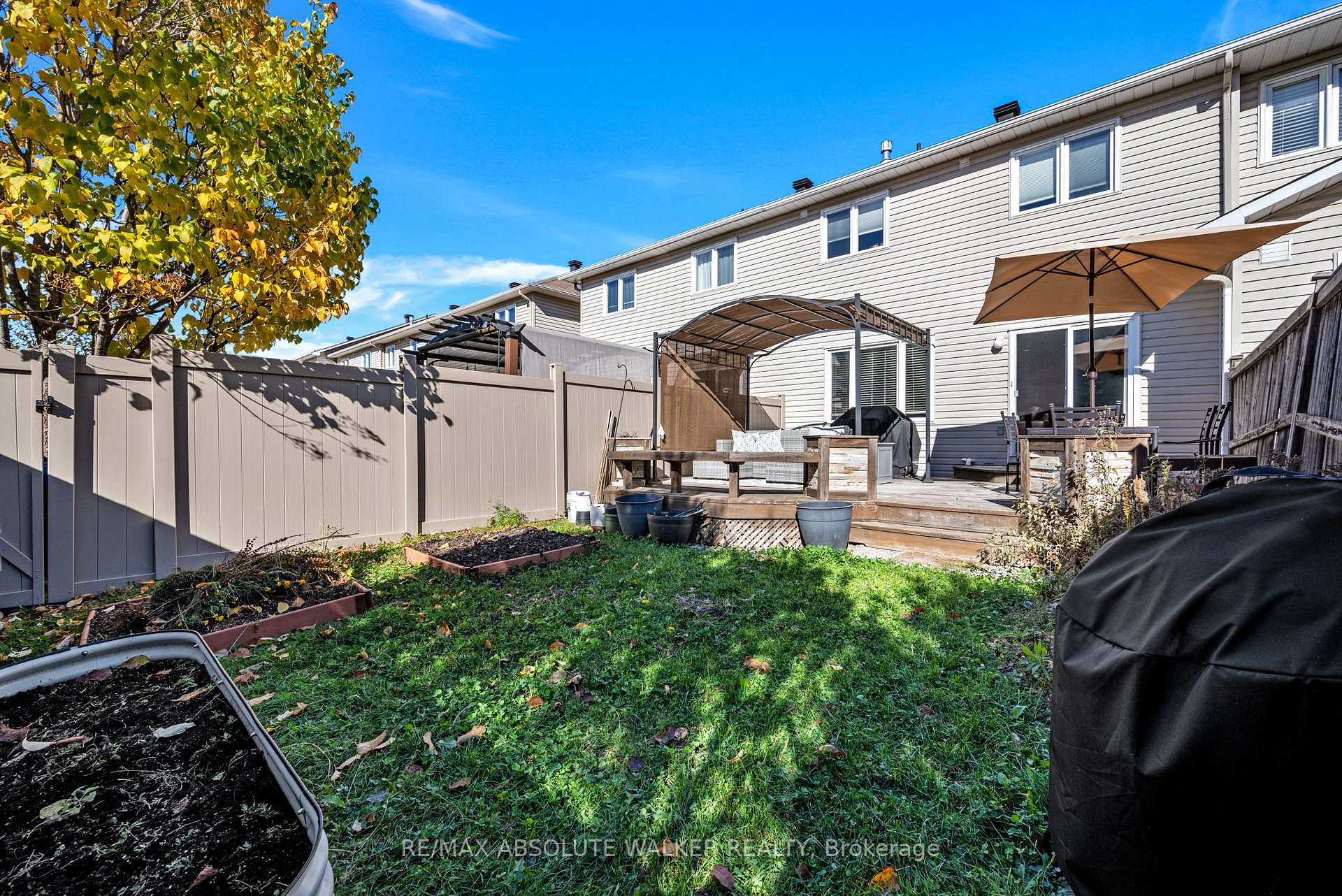 Photo 28 of 518 Fordell Avenue, Ottawa, Kanata - Morgan's Grant/South March — HOMEH