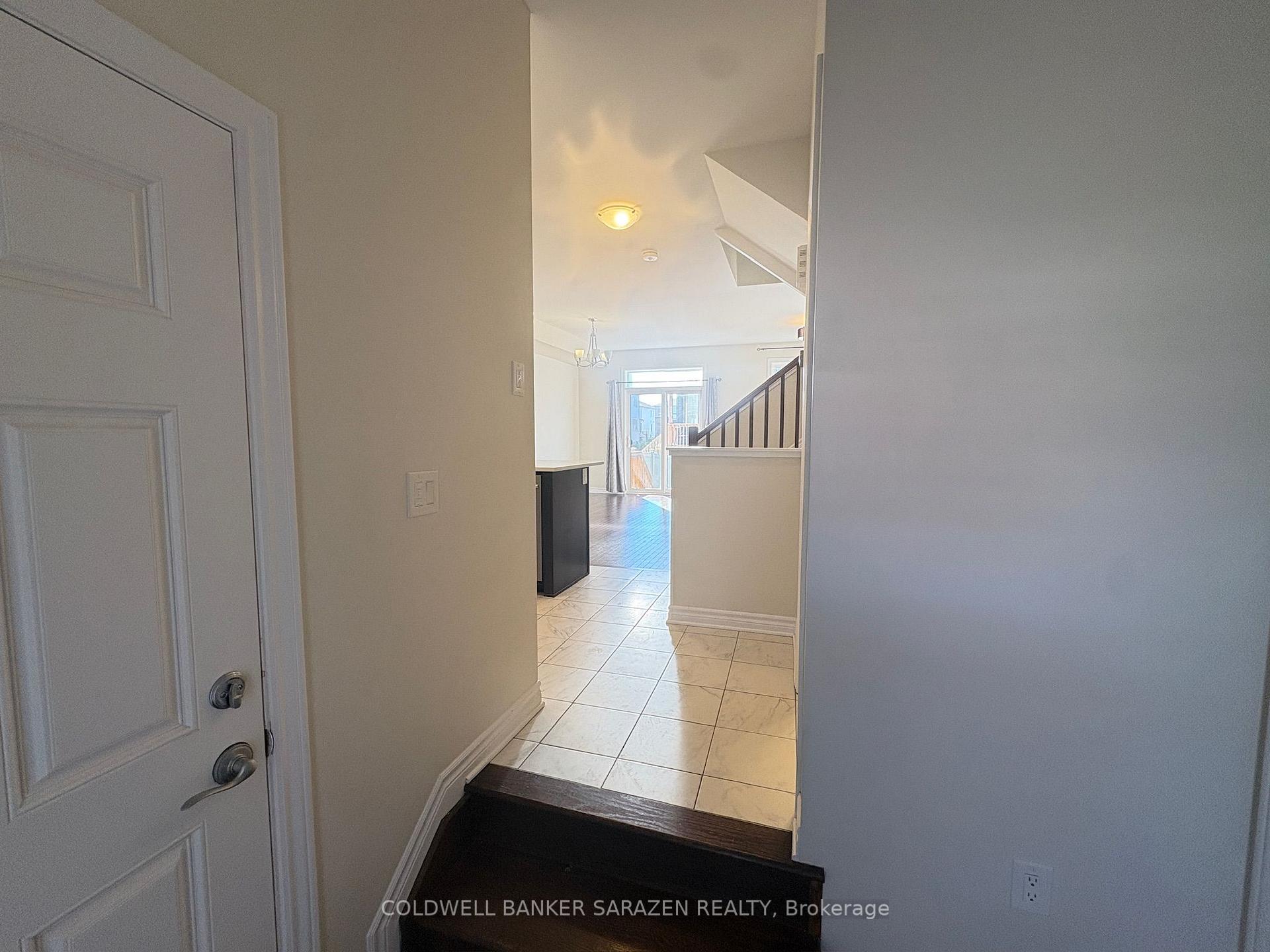 Photo 3 of 216 Tim Sheehan Place, Ottawa, Kanata - Emerald Meadows/Trailwest — HOMEH