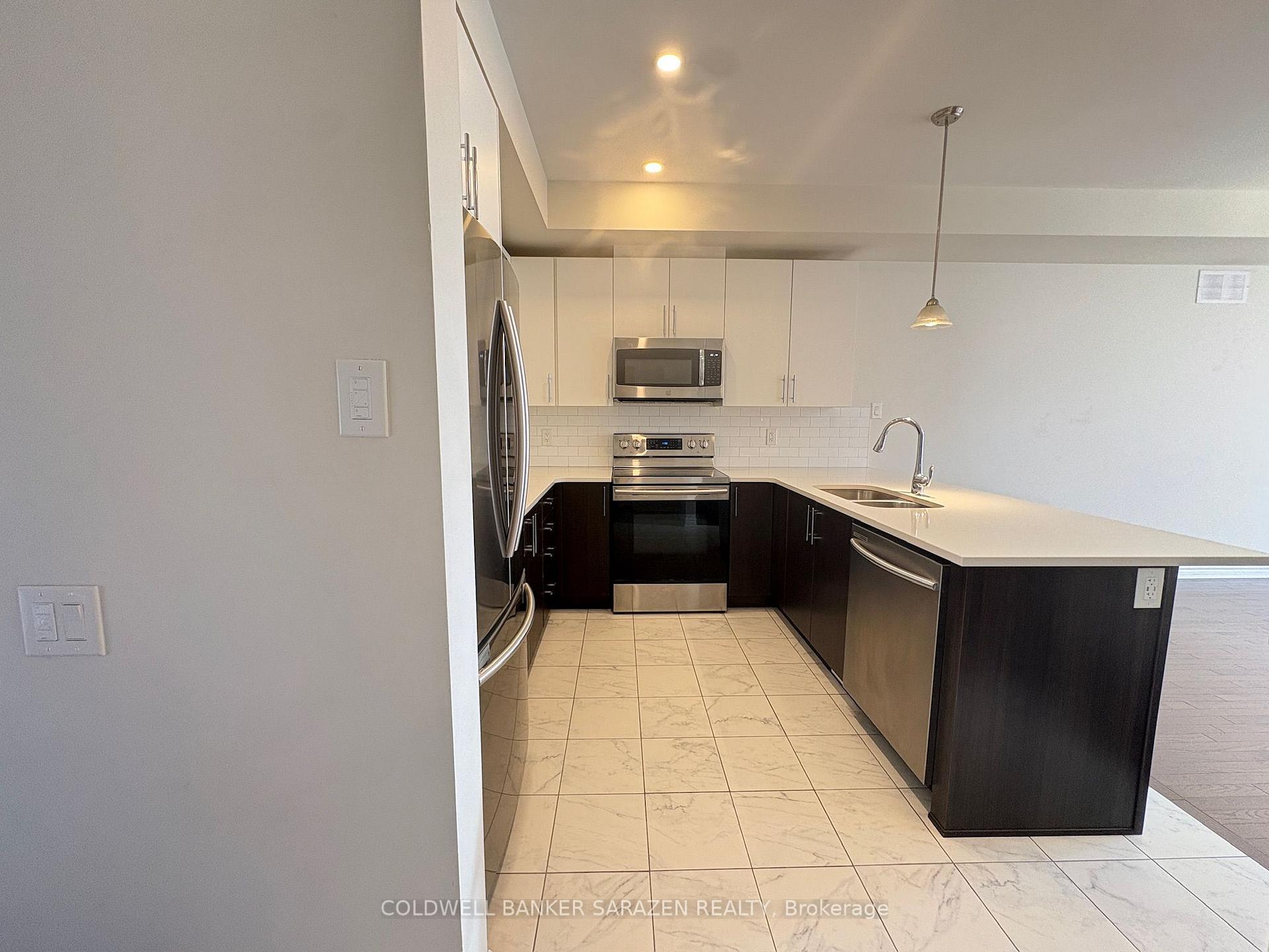 Photo 5 of 216 Tim Sheehan Place, Ottawa, Kanata - Emerald Meadows/Trailwest — HOMEH