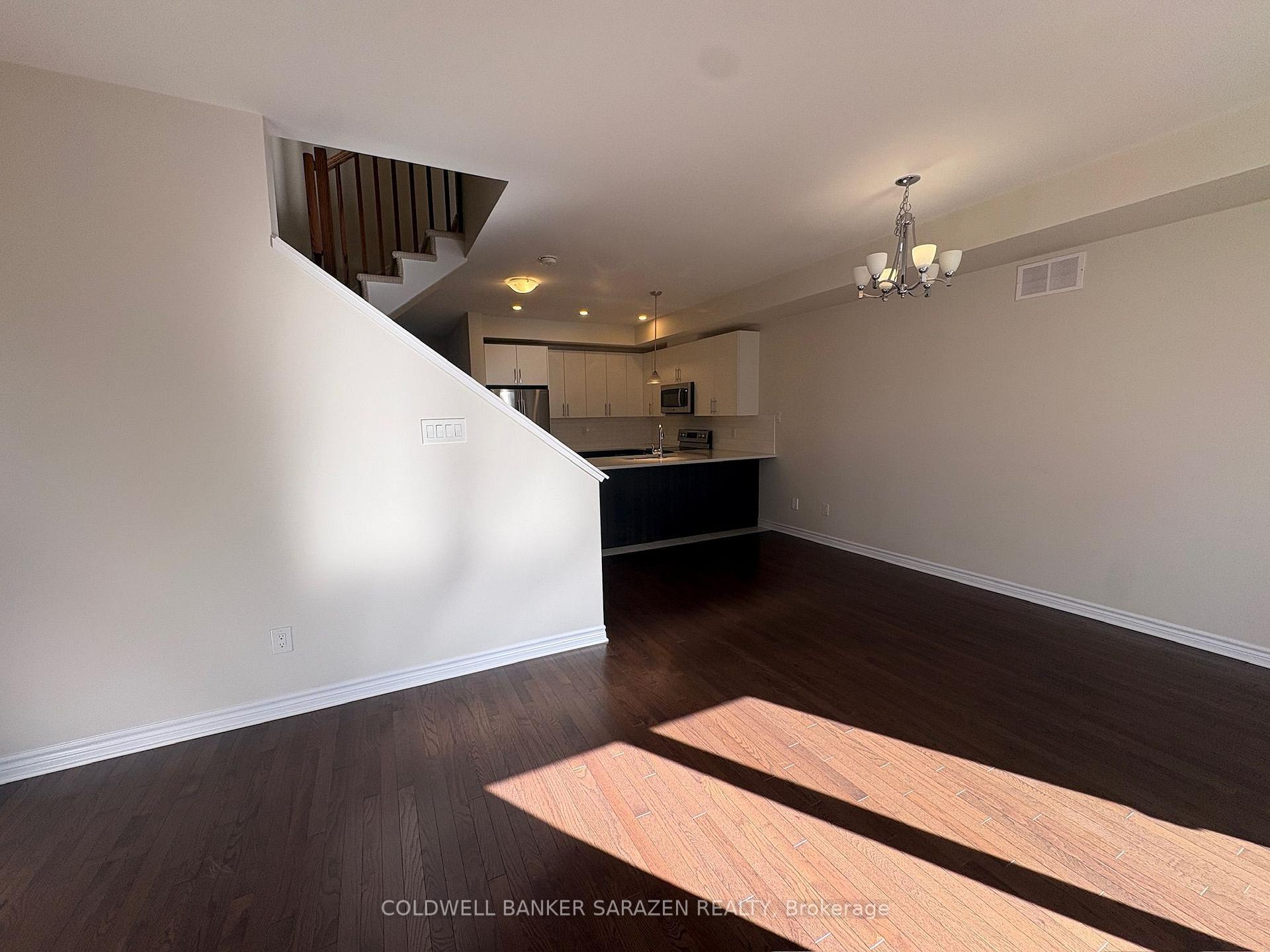 Photo 11 of 216 Tim Sheehan Place, Ottawa, Kanata - Emerald Meadows/Trailwest — HOMEH