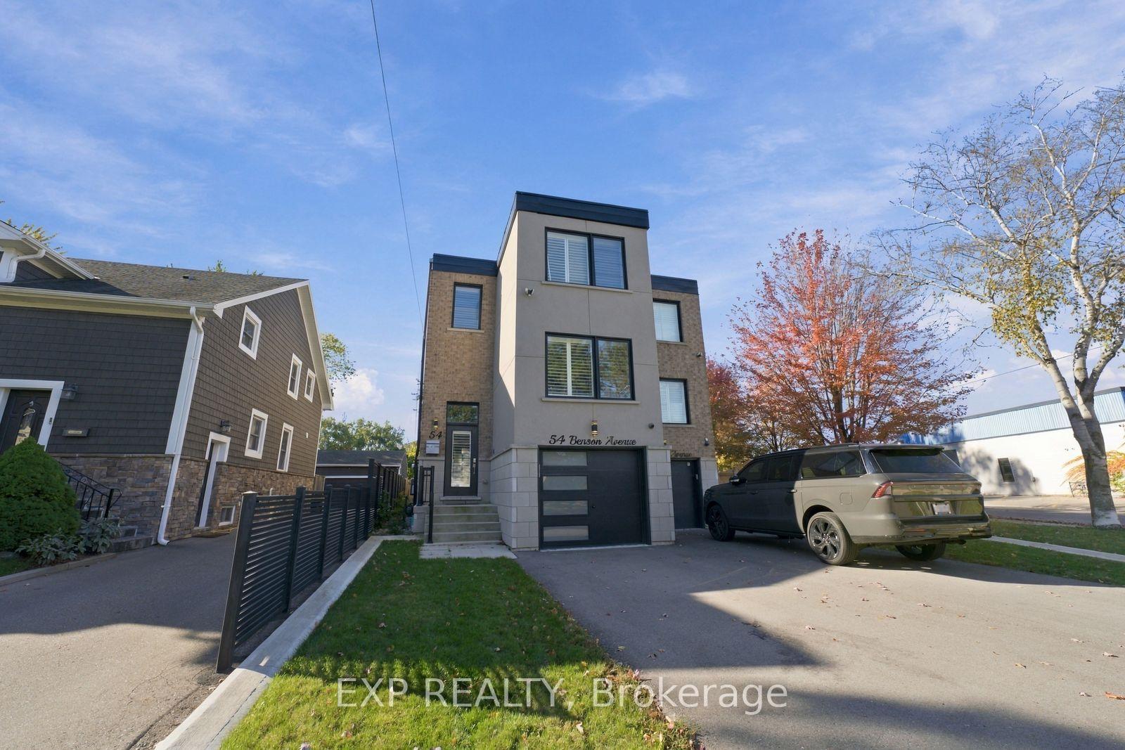 Photo 2 of 54 Benson Avenue, Mississauga, Port Credit — HOMEH