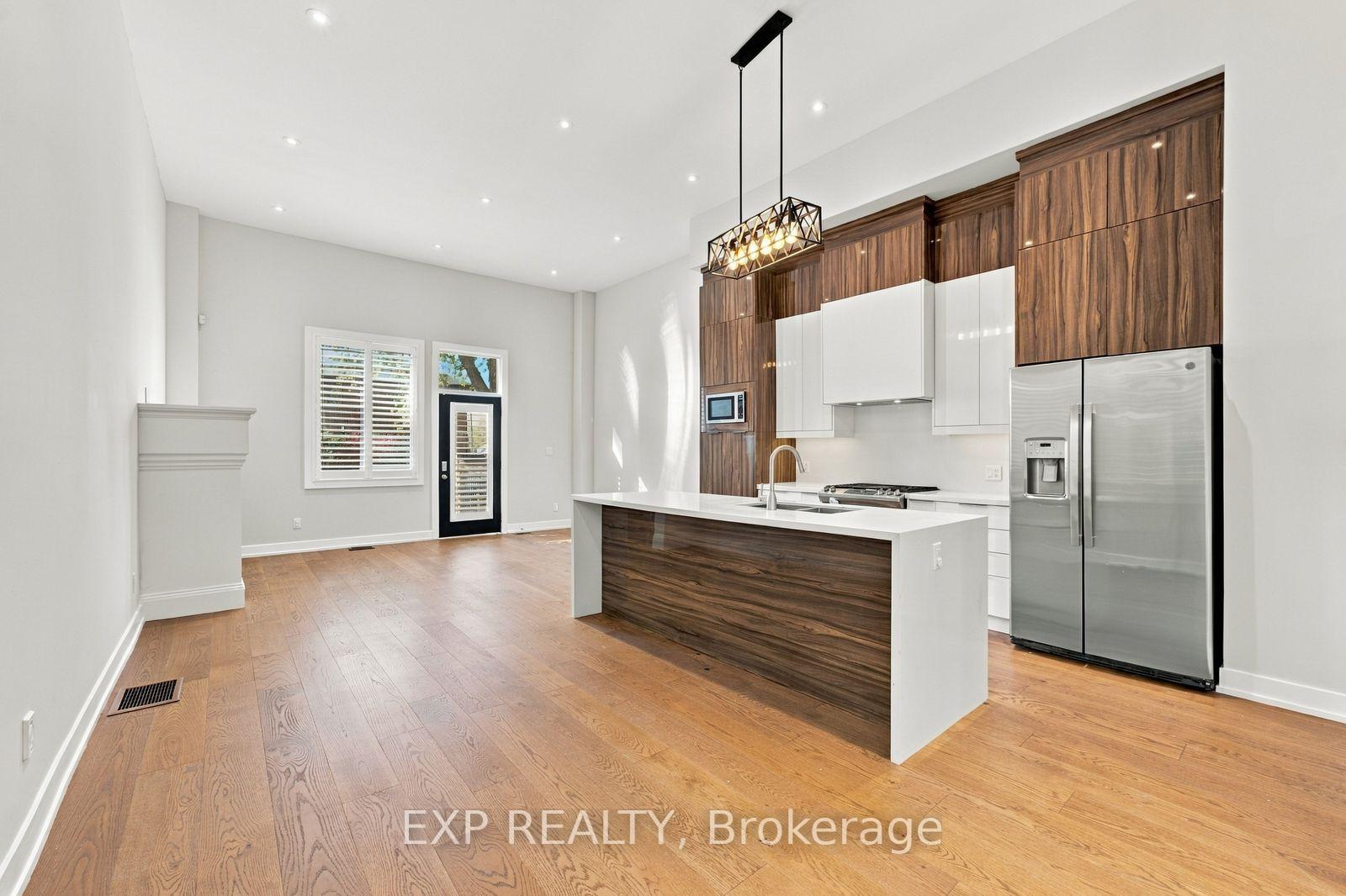 Photo 4 of 54 Benson Avenue, Mississauga, Port Credit — HOMEH