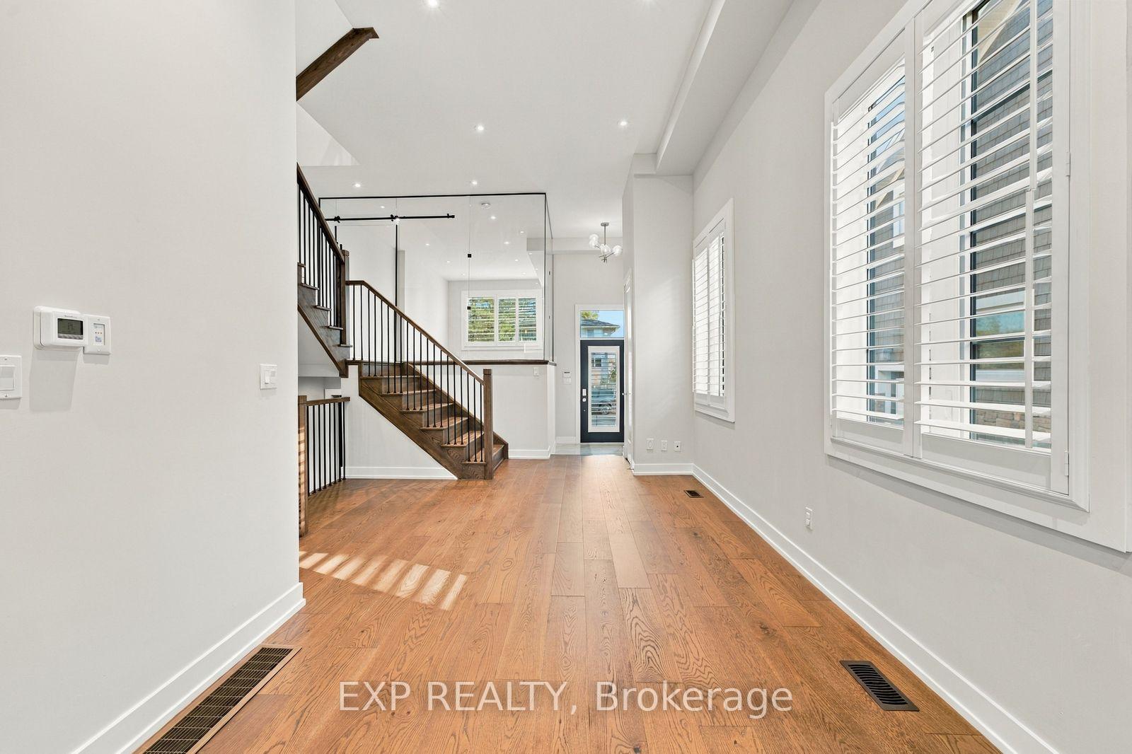 Photo 9 of 54 Benson Avenue, Mississauga, Port Credit — HOMEH