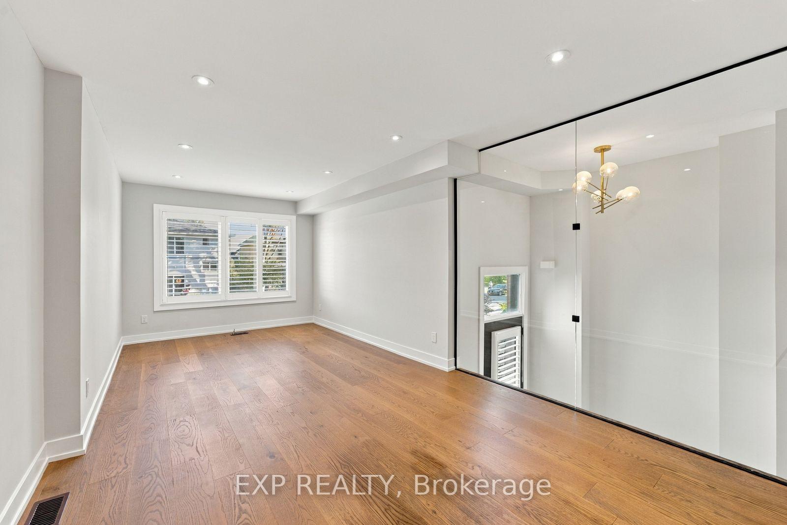 Photo 12 of 54 Benson Avenue, Mississauga, Port Credit — HOMEH