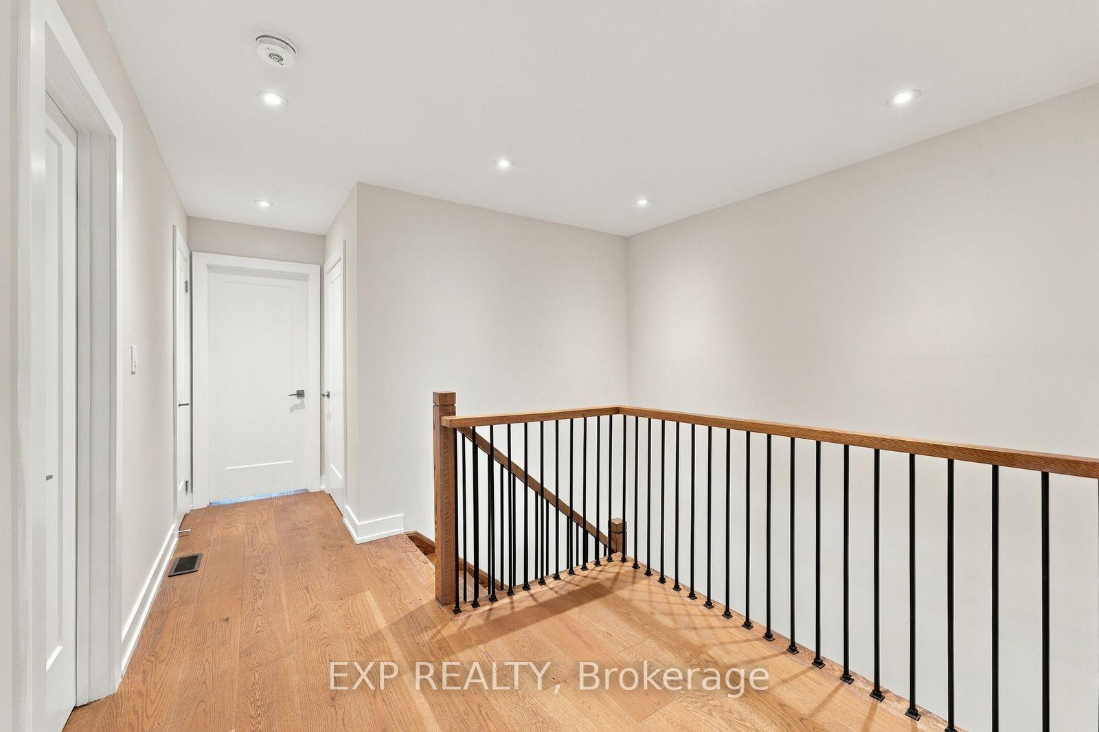 Photo 15 of 54 Benson Avenue, Mississauga, Port Credit — HOMEH