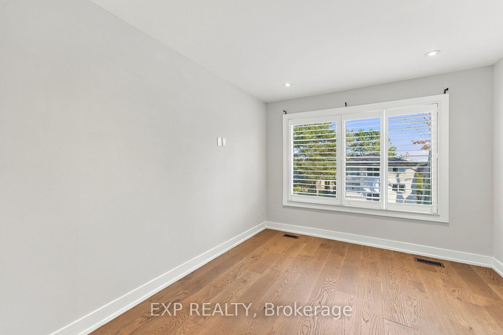 Photo 22 of 54 Benson Avenue, Mississauga, Port Credit — HOMEH