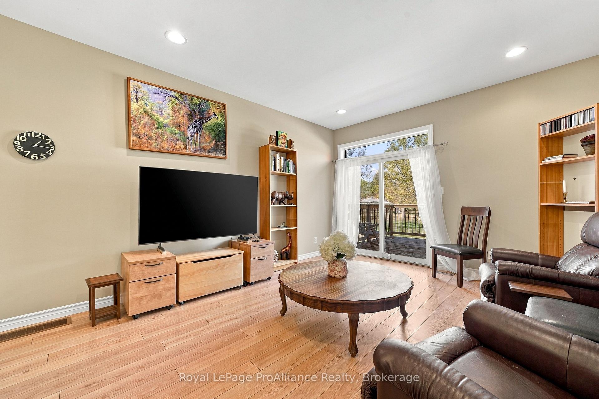 Photo 17 of Unit 41, 56-194 Haig Road, Belleville, Belleville Ward — HOMEH