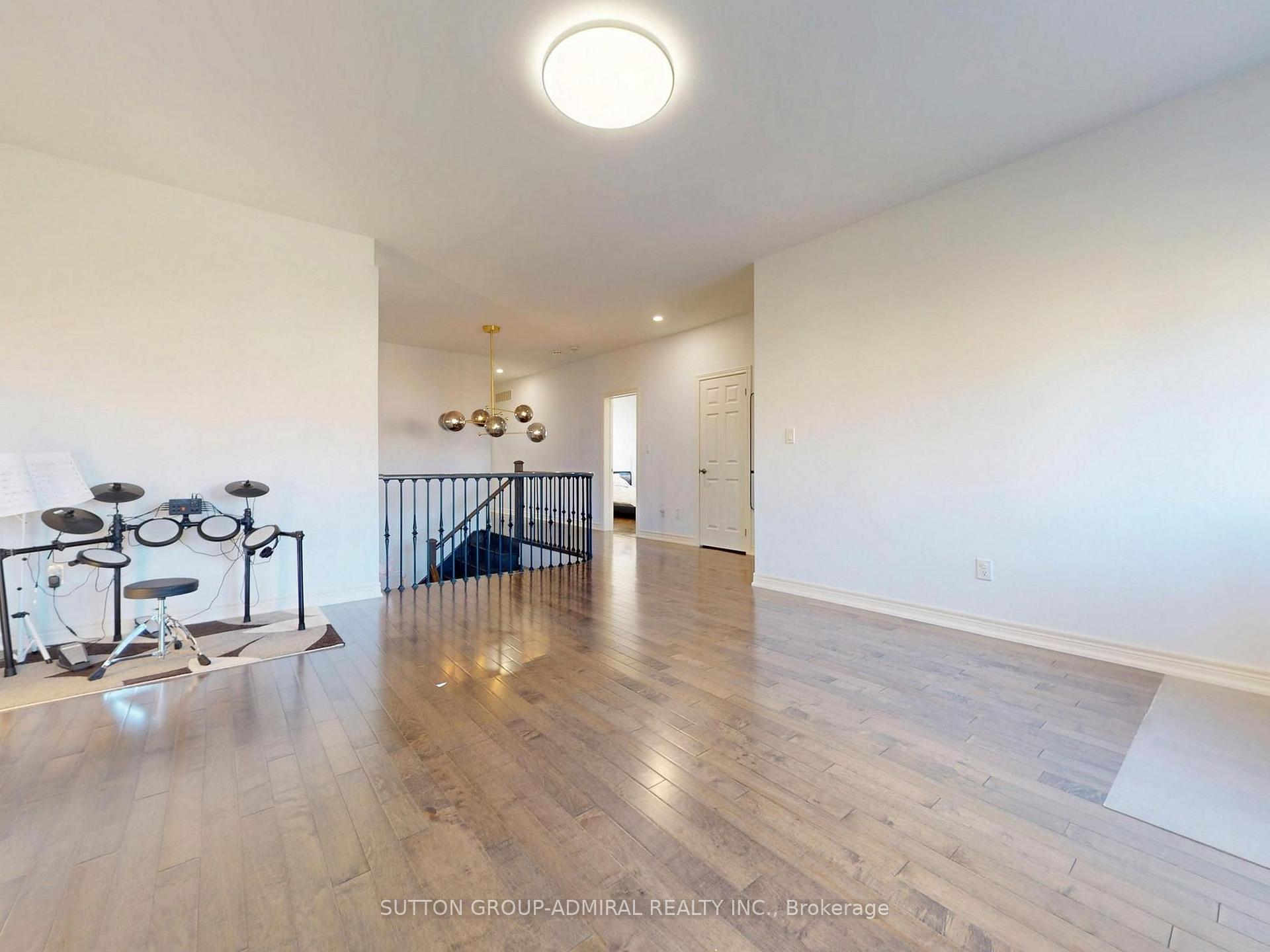 Photo 18 of 108 Baldry Avenue, Vaughan, Patterson — HOMEH